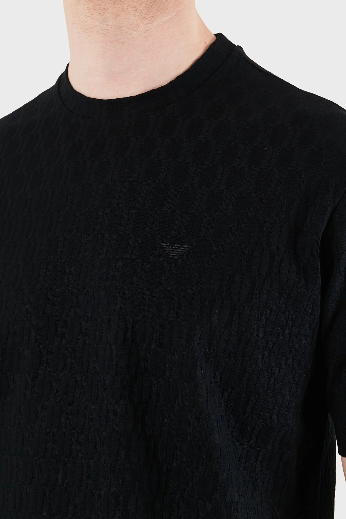 Emporio Armani Pamuklu Regular Fit Logolu Bisiklet Yaka Jakarlı Erkek T Shirt EM005699 AF25298 UC001 SİYAH - 6