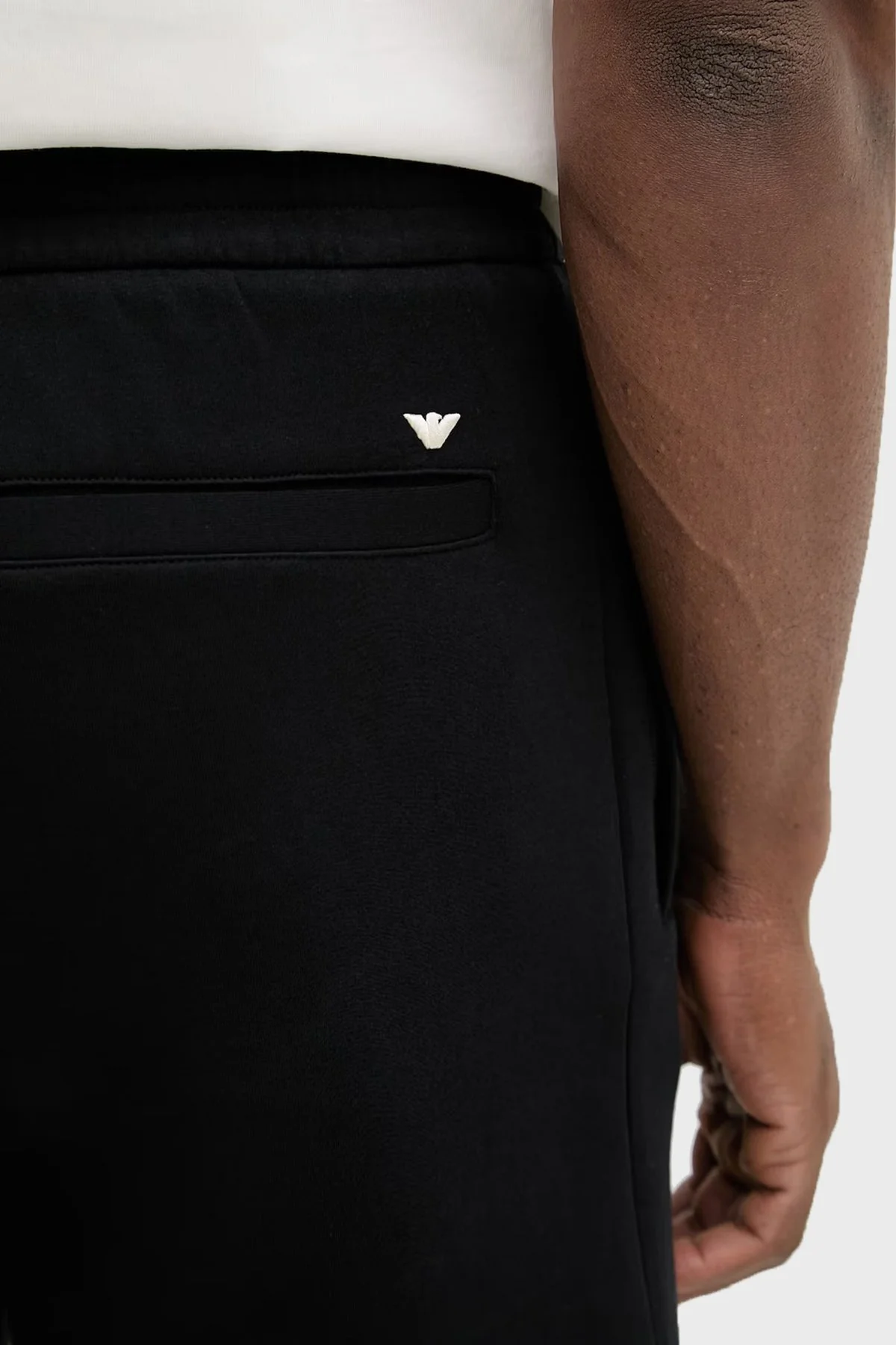 Emporio Armani Pamuklu Regular Fit Logolu Normal Bel Erkek Short EM004544 AF10013 UC001 SİYAH - 4