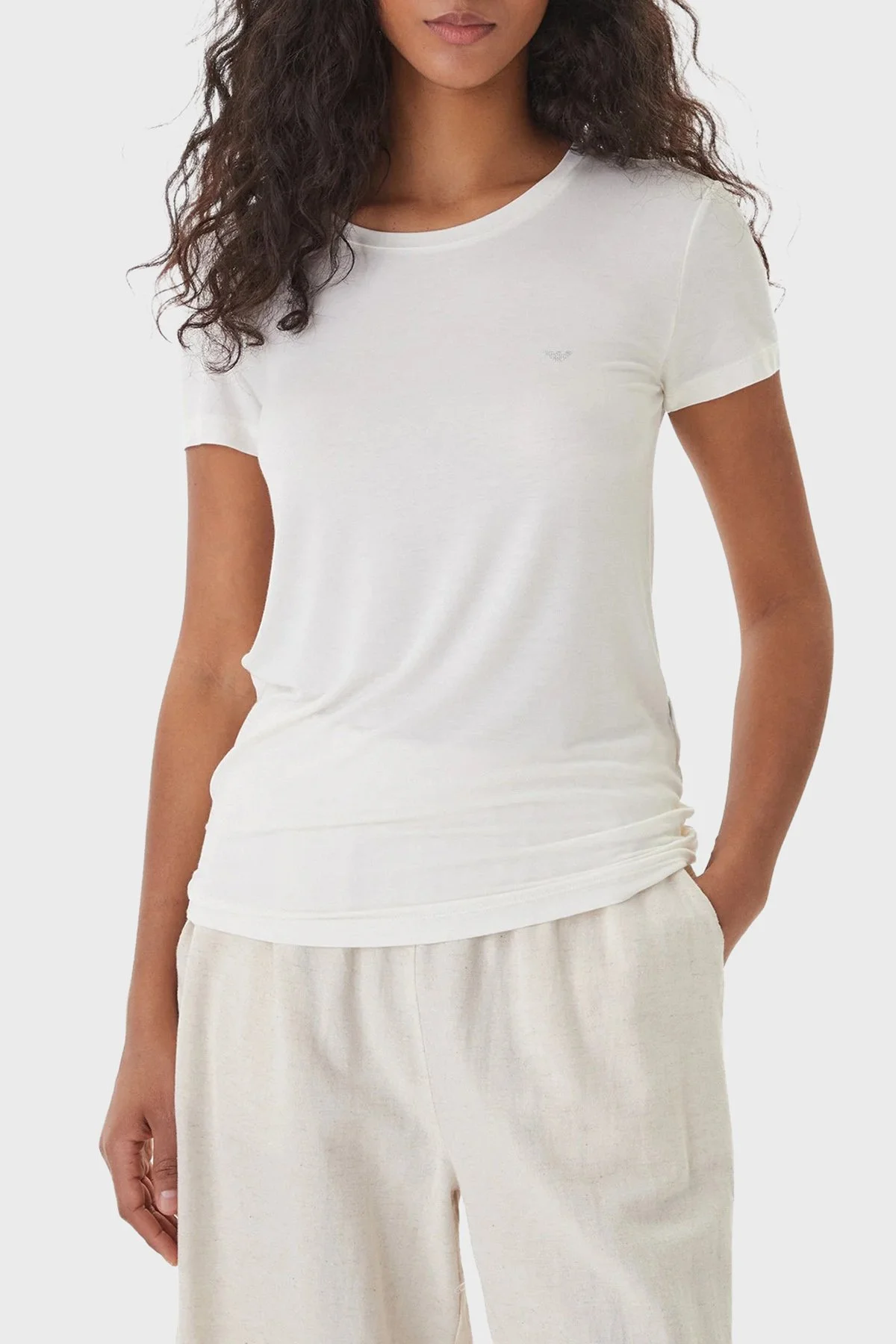 Emporio Armani Pamuklu Regular Fit Logolu Yuvarlak Yaka Bayan T Shirt EW000408 AF19024 U1131 EKRU - 1