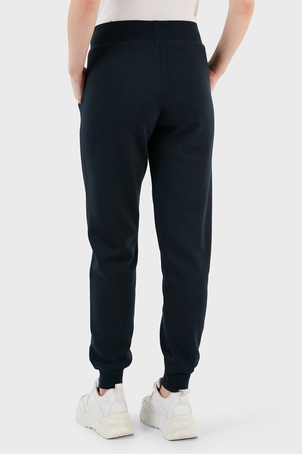 Emporio Armani Pamuklu Regular Fit Şardonlu Jogger Bayan Pantolon 164611 3F256 00135 LACİVERT - 4
