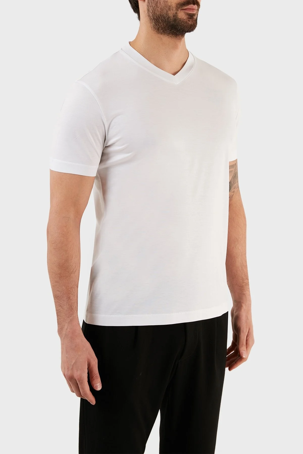 Emporio Armani Pamuklu Regular Fit V Yaka Erkek T Shirt 8N1TE7 1JUVZ 0100 BEYAZ - 3