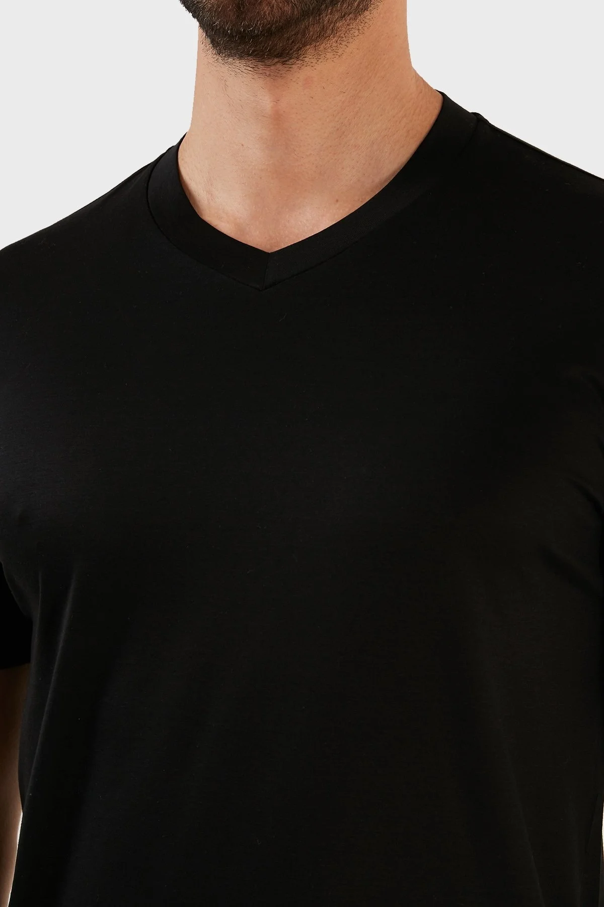 Emporio Armani Pamuklu Regular Fit V Yaka Erkek T Shirt 8N1TE7 1JUVZ 0999 SİYAH - 4