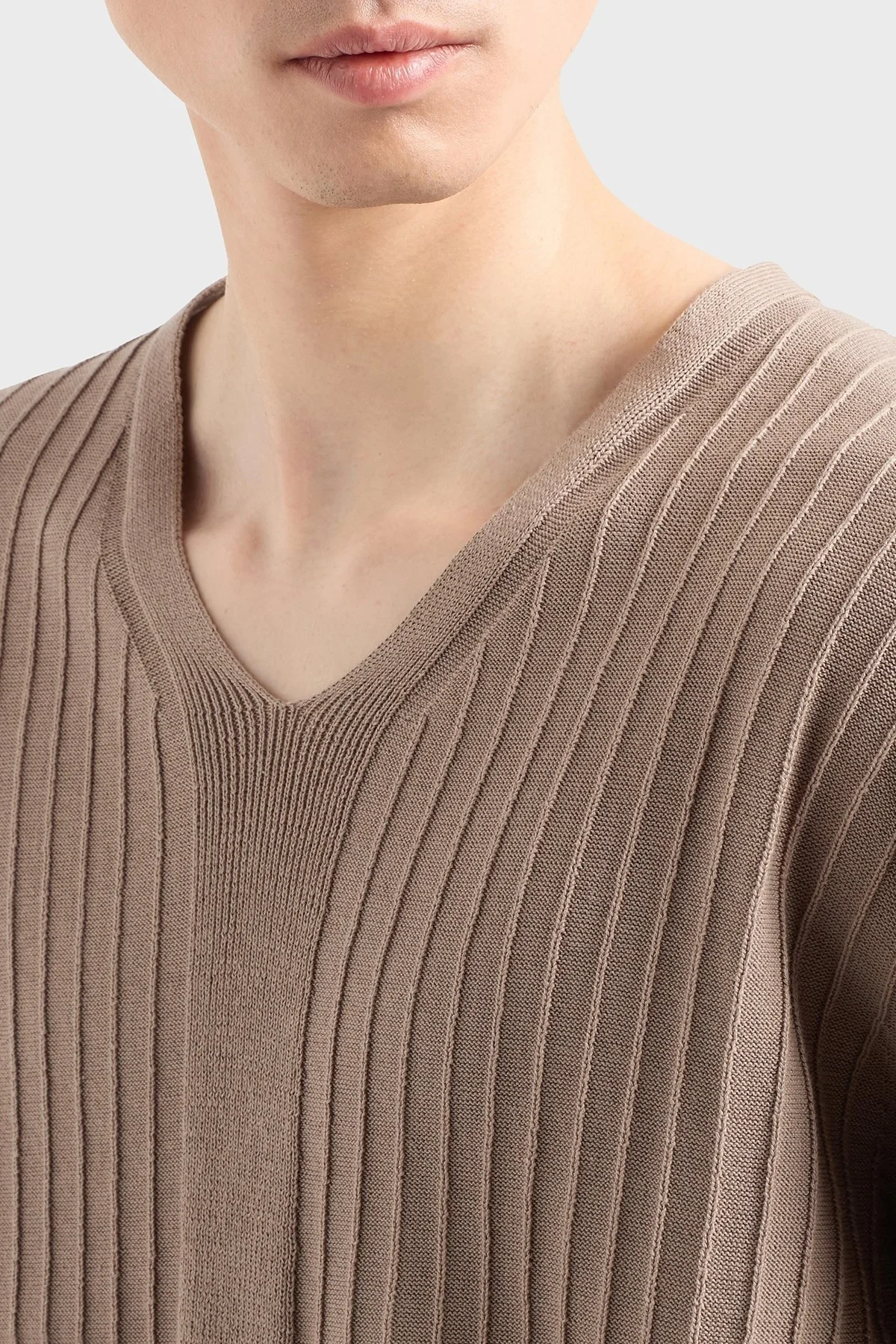 Emporio Armani Pamuklu Regular Fit V Yaka Örgü Desenli Kısa Kollu Erkek Kazak EM000862 AF13822 U6167 BEJ - 6