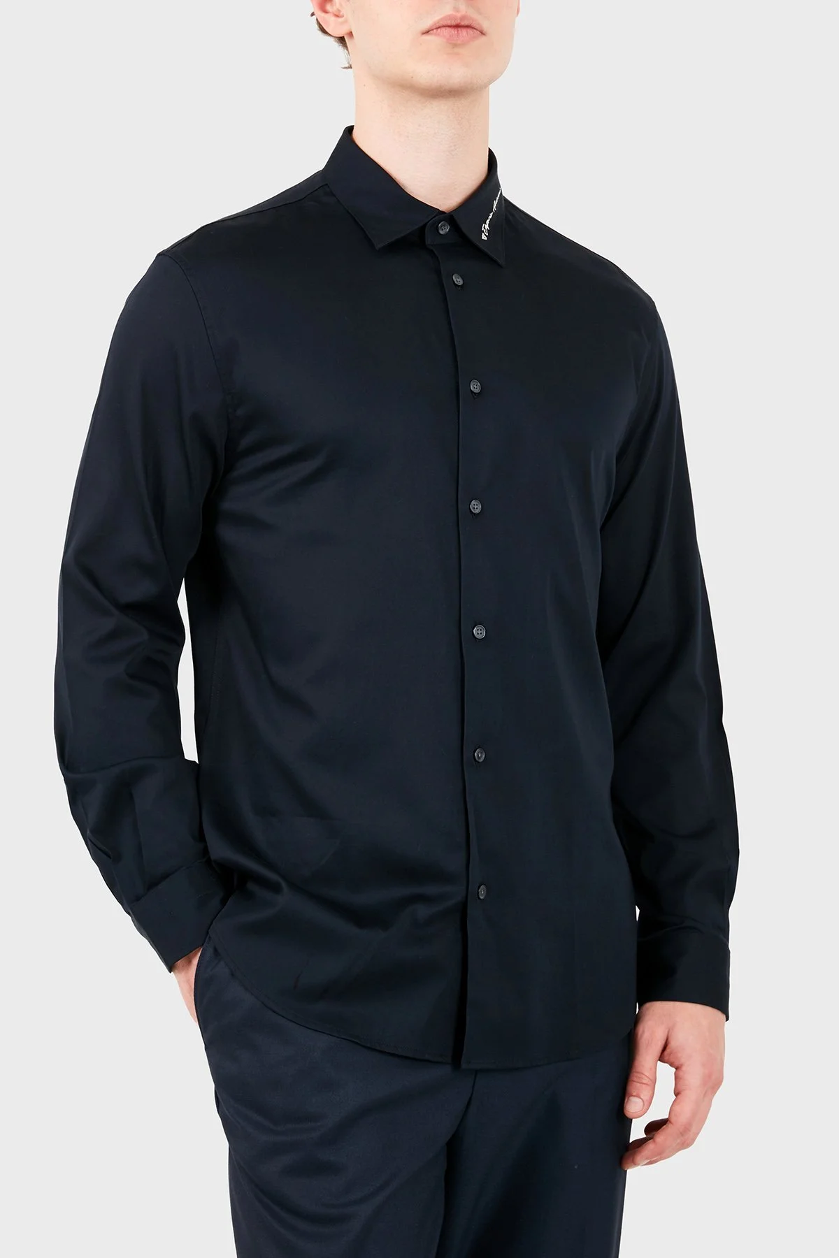 Emporio Armani Pamuklu Regular Fit Yaka Logo Nakışlı Erkek Gömlek EM006705 AF23800 UB118 Lacivert - 4