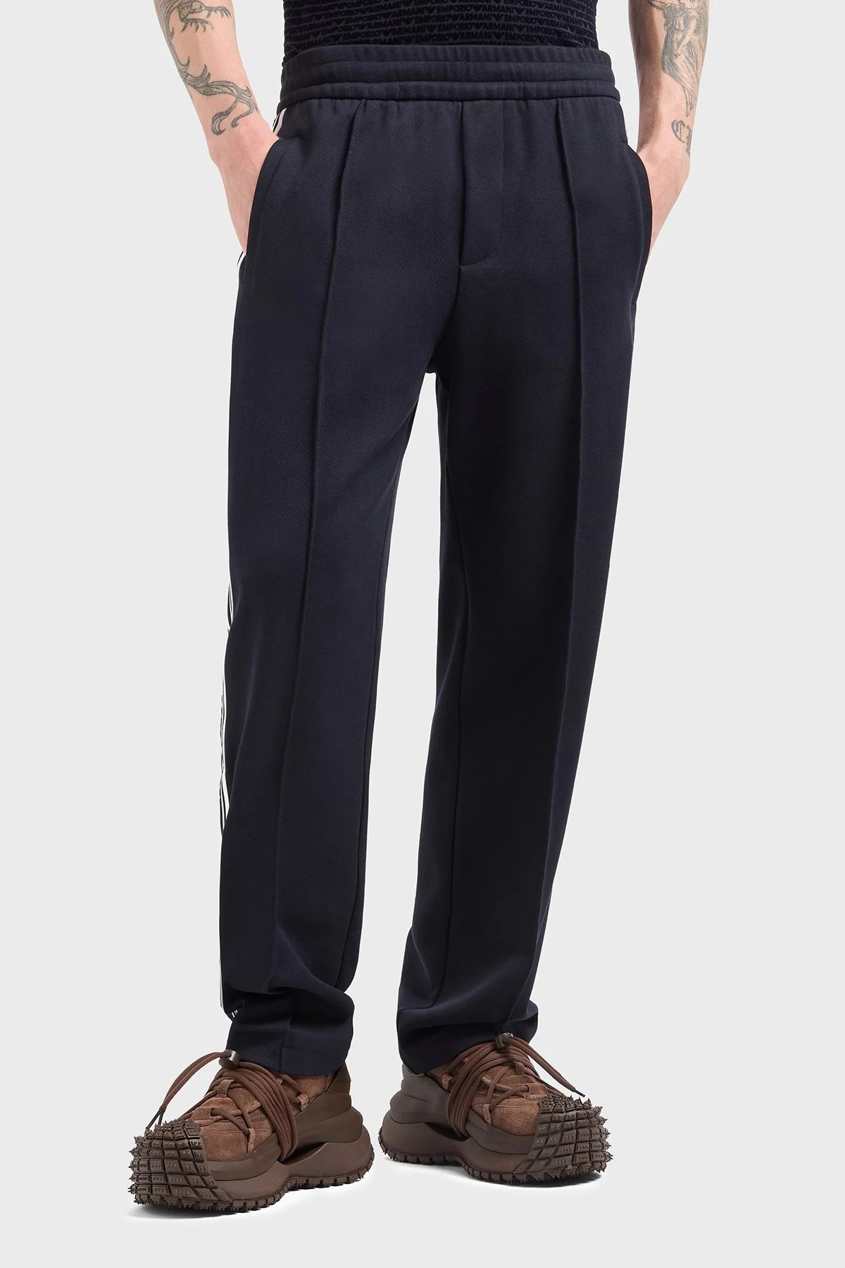 Emporio Armani Pamuklu Relaxed Fit Düz Paça Çizgi Detaylı Erkek Pantolon EM001111 AF13488 UB118 LACİVERT - 8