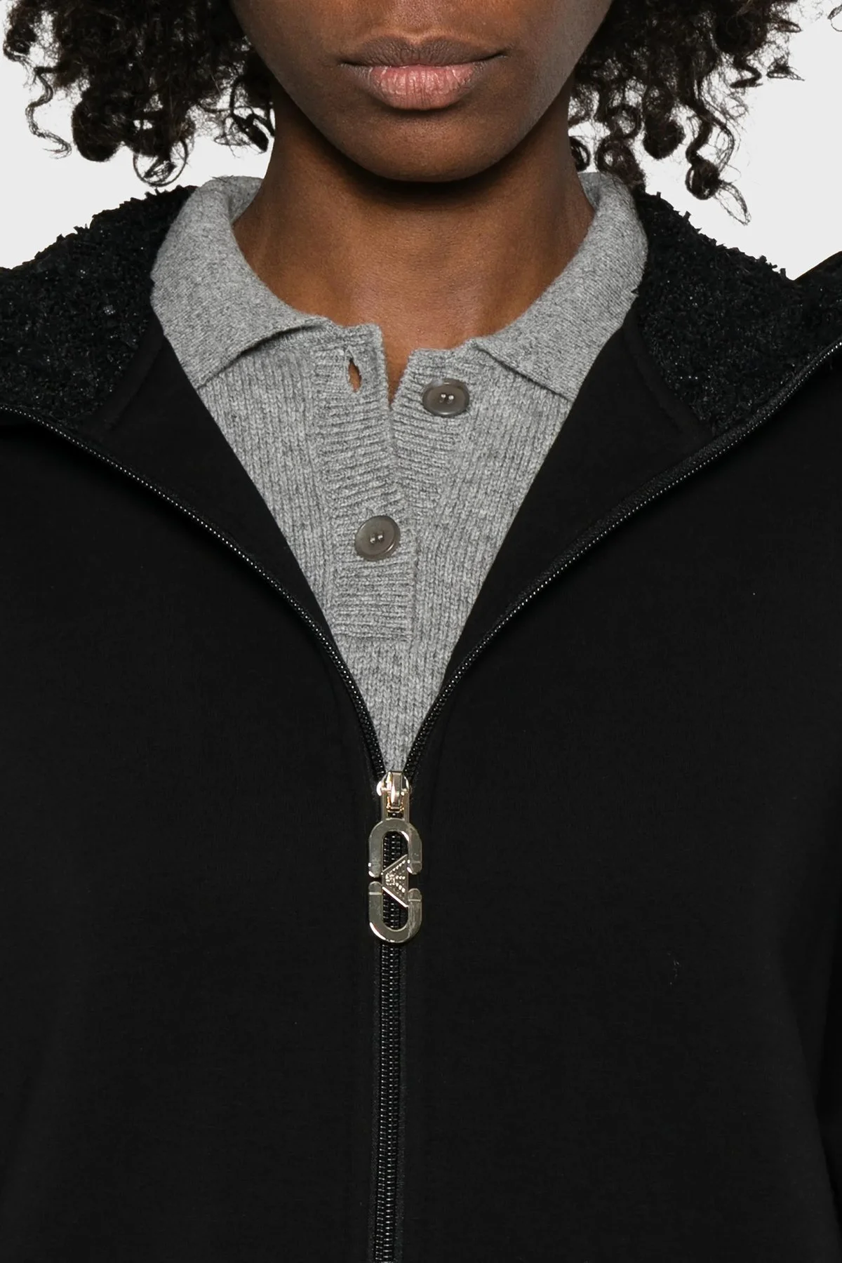 Emporio Armani Pamuklu Relaxed Fit Kapüşonlu Fermuarlı Bayan Sweat EW004213 AF10002 UC001 SİYAH - 4