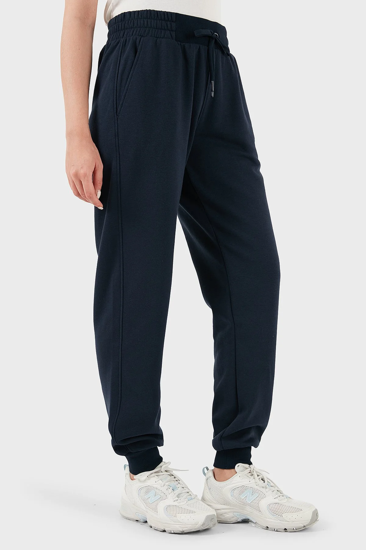 Emporio Armani Pamuklu Relaxed Fit Lastikli Paça Jogger Bayan Pantolon EW001938 AF15363 UB101 LACİVERT - 4