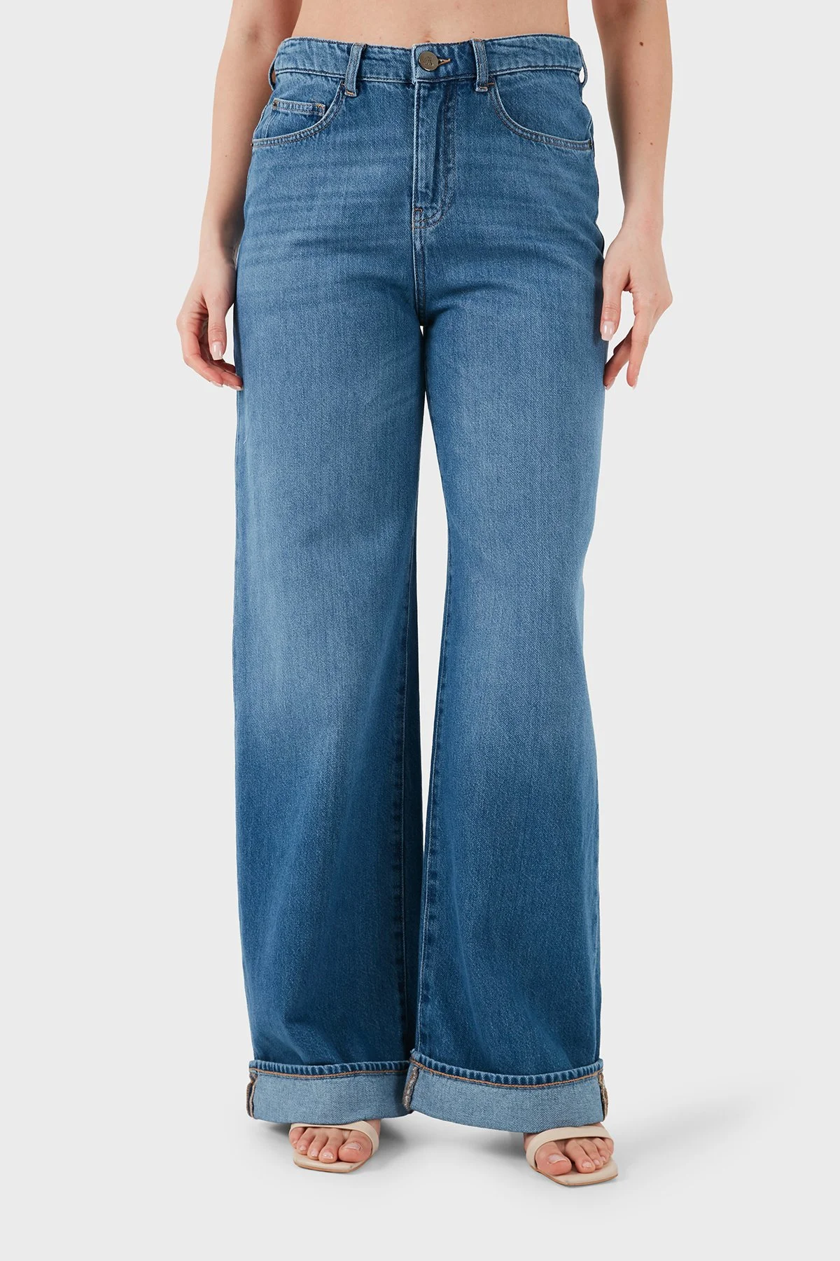 Emporio Armani Pamuklu Relaxed Fit Yüksek Bel Jeans Kadın Kot Pantolon EW000737 AF22225 MB003 LACİVERT - 1