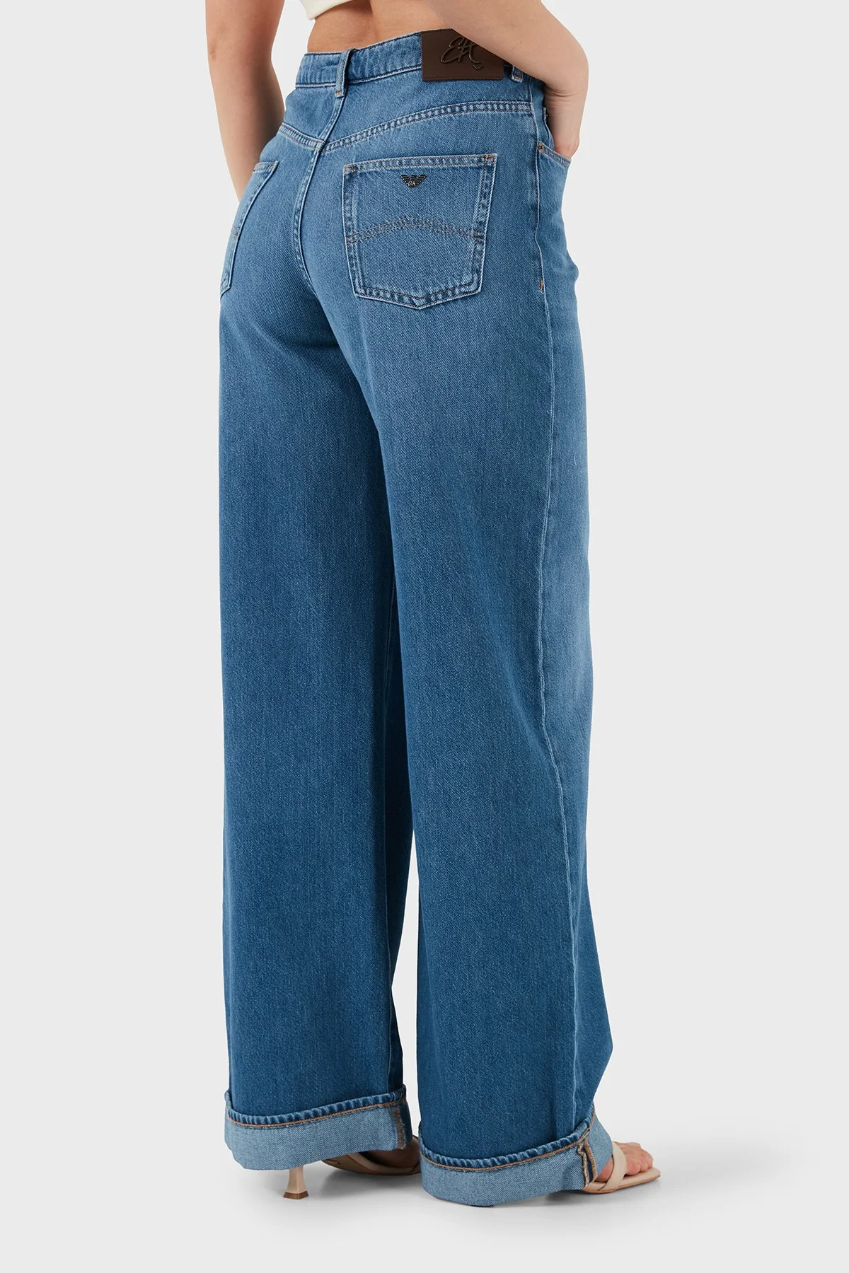 Emporio Armani Pamuklu Relaxed Fit Yüksek Bel Jeans Kadın Kot Pantolon EW000737 AF22225 MB003 LACİVERT - 3