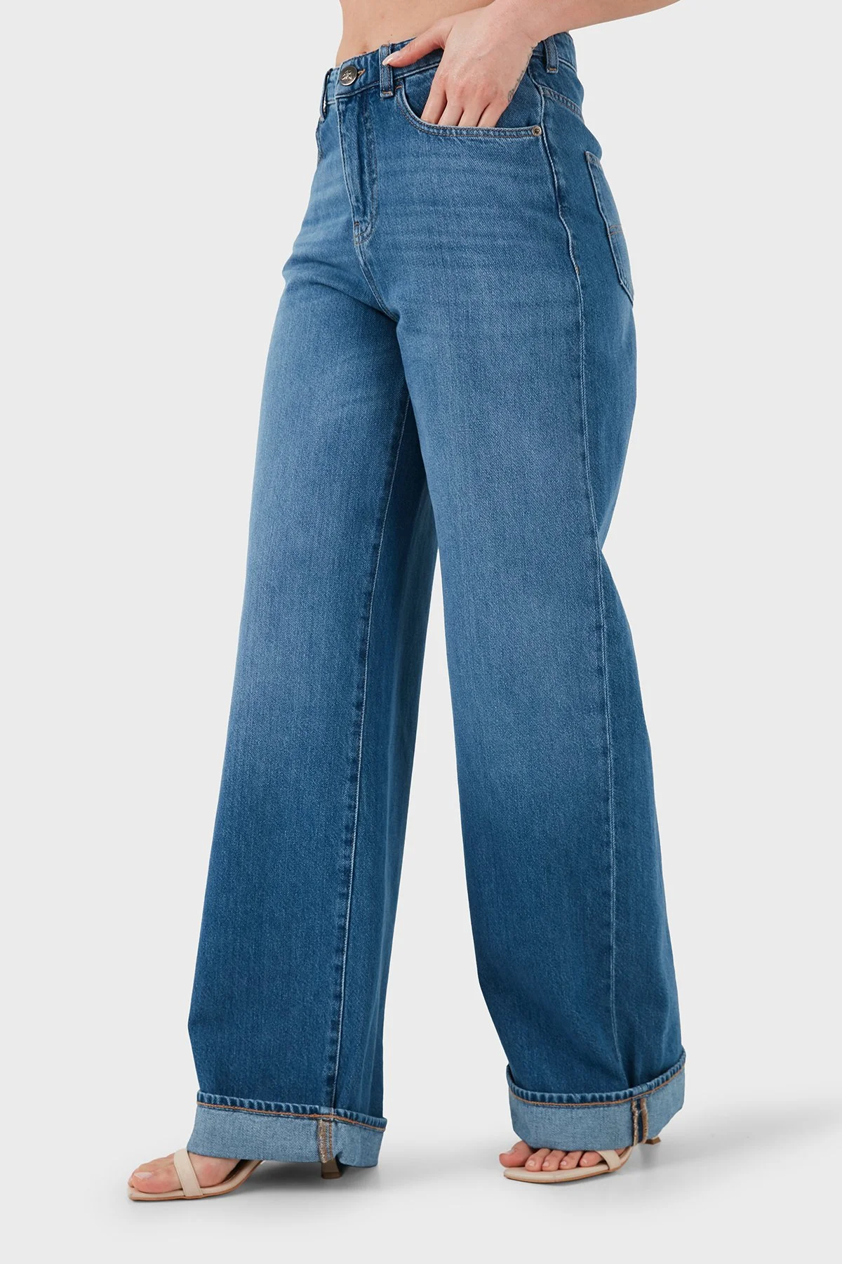 Emporio Armani Pamuklu Relaxed Fit Yüksek Bel Jeans Kadın Kot Pantolon EW000737 AF22225 MB003 LACİVERT - 5