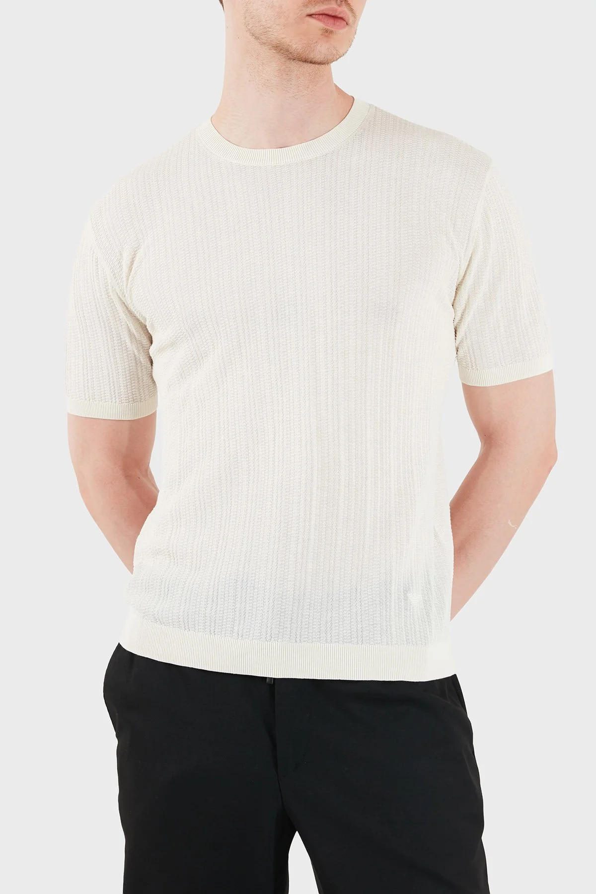 Emporio Armani Pamuklu Slim Fit Bisiklet Yaka Kısa Kollu Erkek Kazak EM004740 AF23761 U1107 EKRU - 4