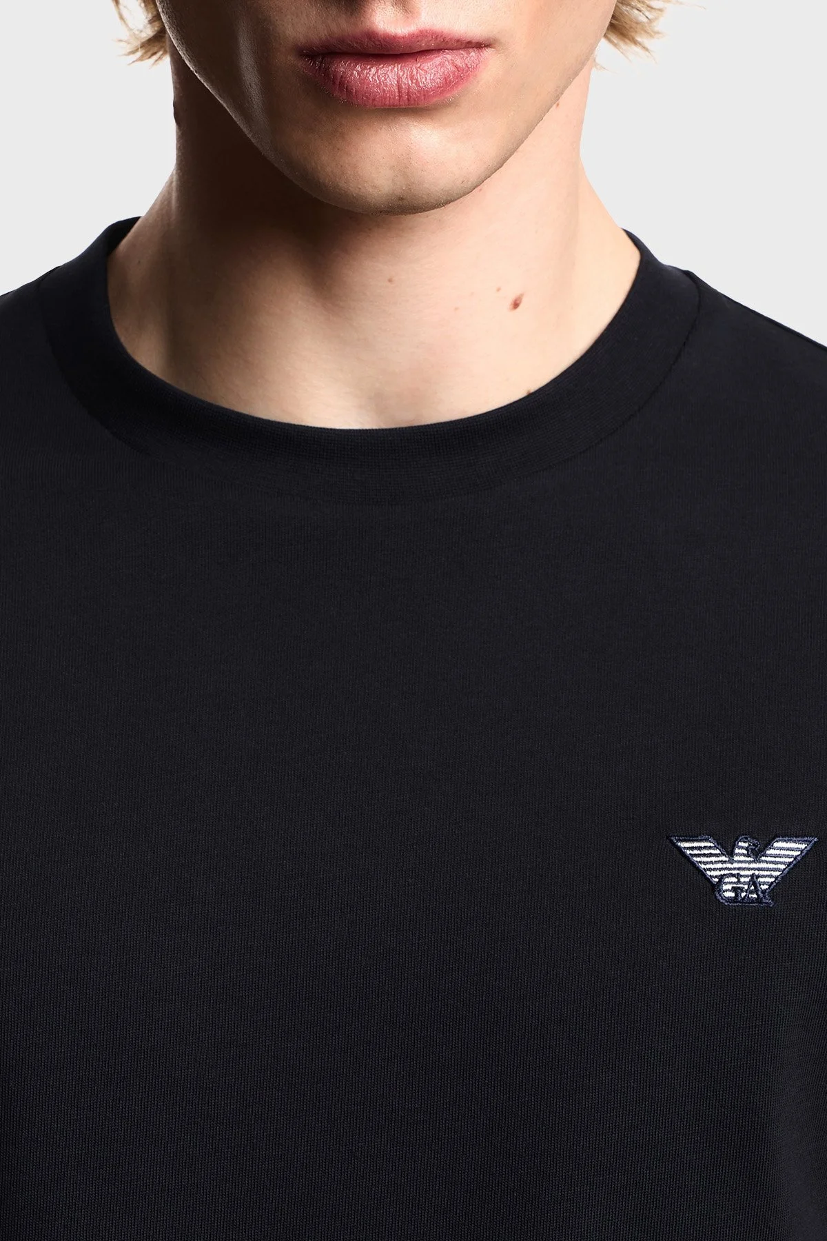 Emporio Armani Pamuklu Slim Fit Bisiklet Yaka Logolu Erkek T Shirt EM005396 AF13715 UB118 LACİVERT - 4