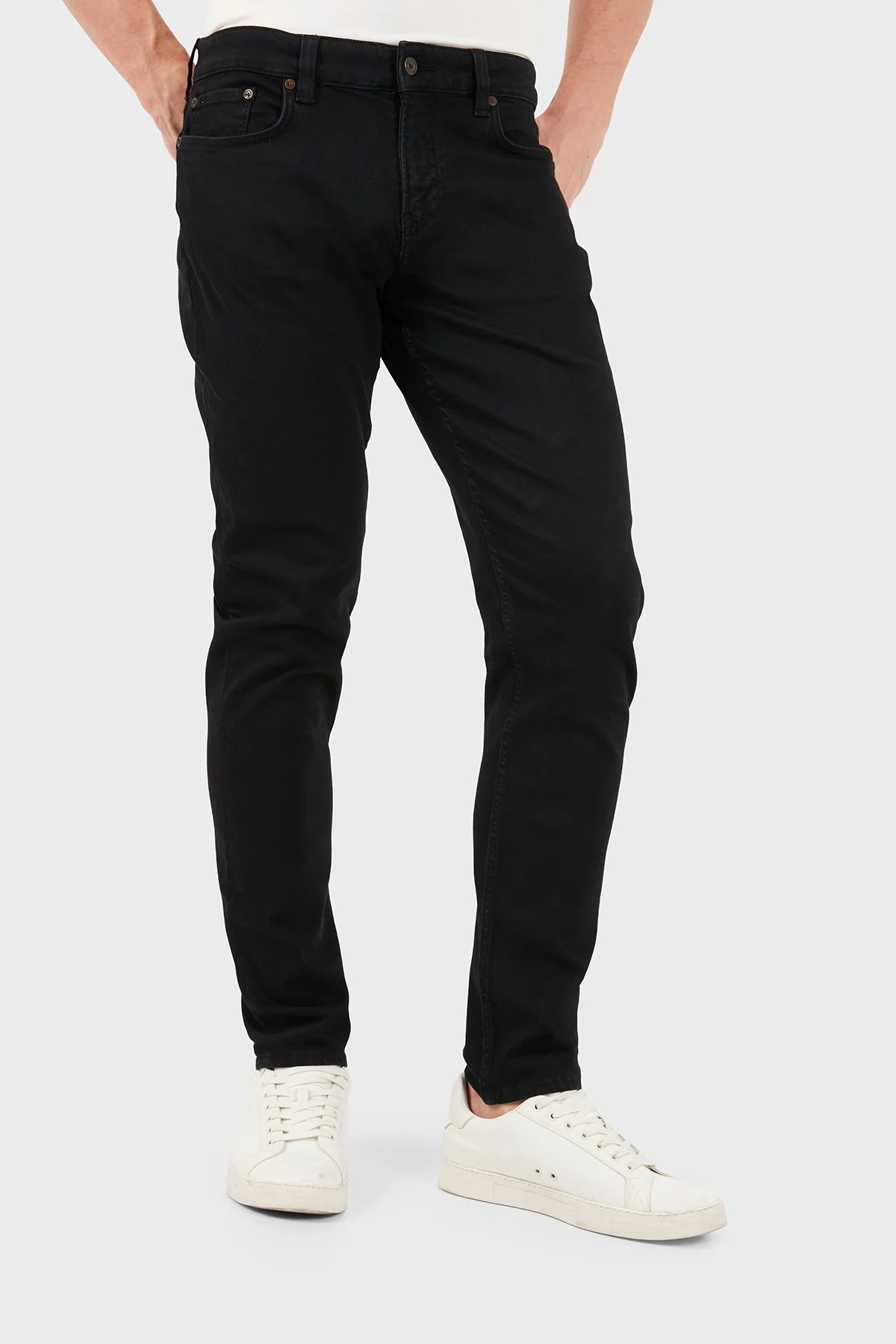 Emporio Armani Pamuklu Slim Fit Dar Paça Erkek Kot Pantolon EM006514 AF29576 MC002 Siyah - 4