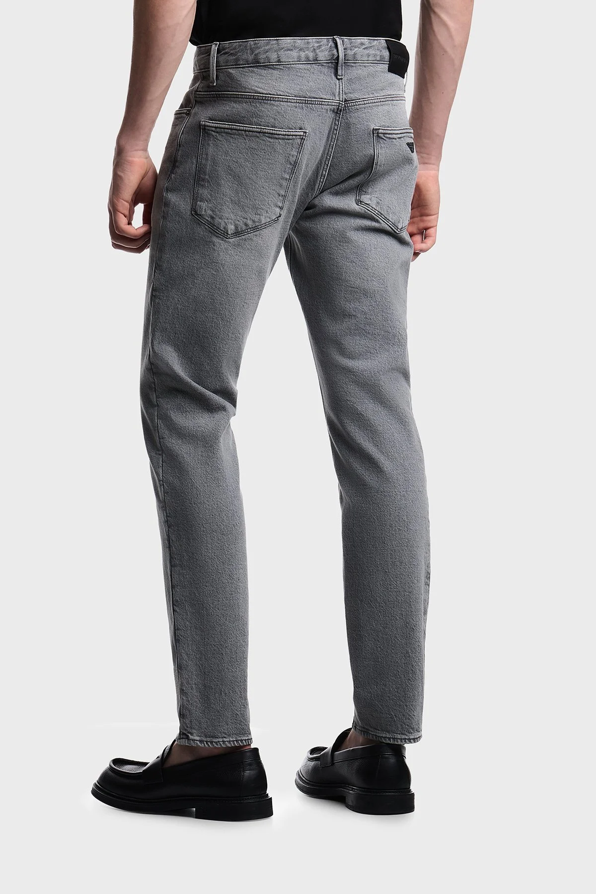 Emporio Armani Pamuklu Slim Fit Düşük Bel Dar Paça Jeans Erkek Kot Pantolon EM000121 AF17860 M8002 GRİ - 3