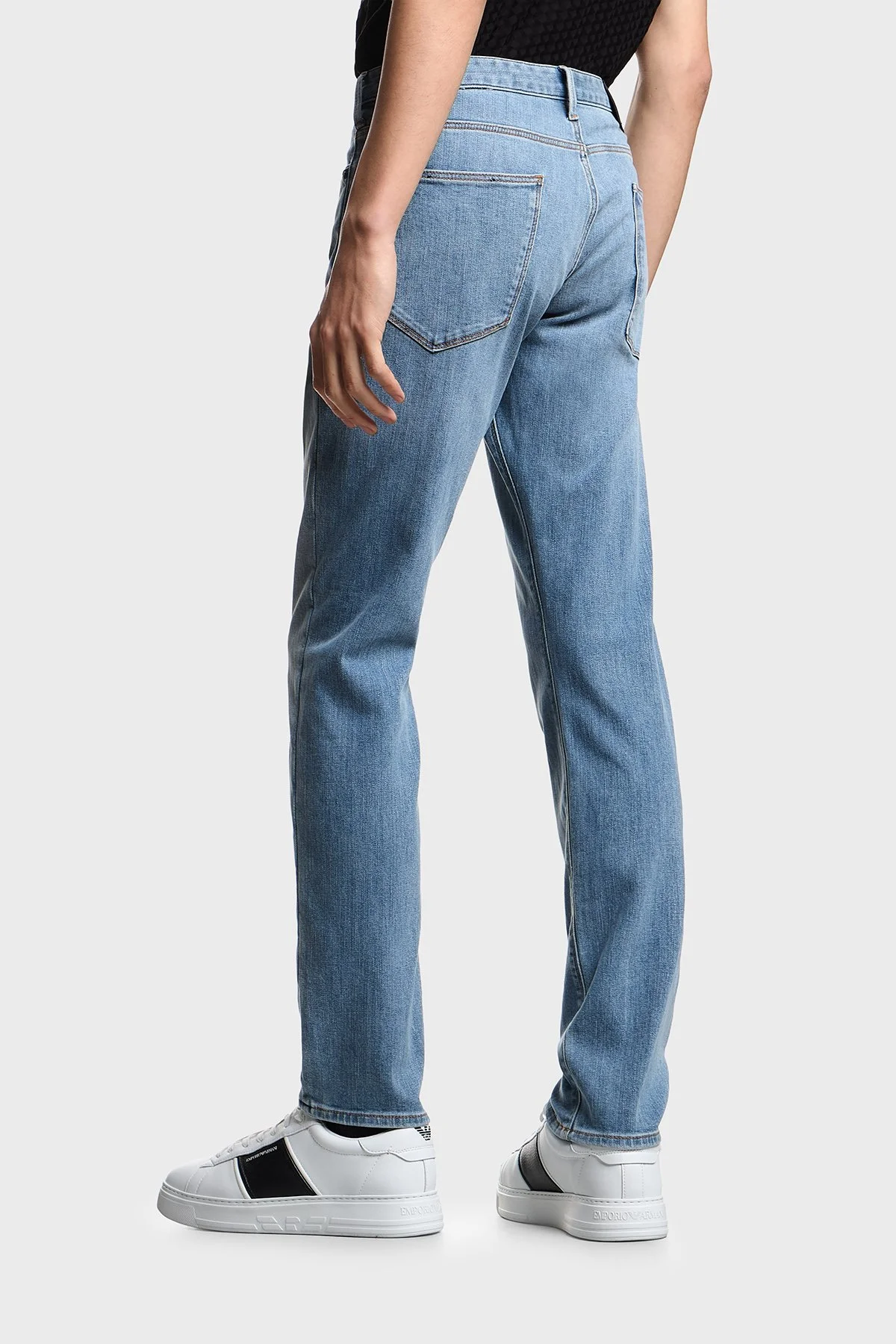 Emporio Armani Pamuklu Slim Fit Düşük Bel Dar Paça Jeans Erkek Kot Pantolon EM000121 AF22800 MB003 MAVİ - 3