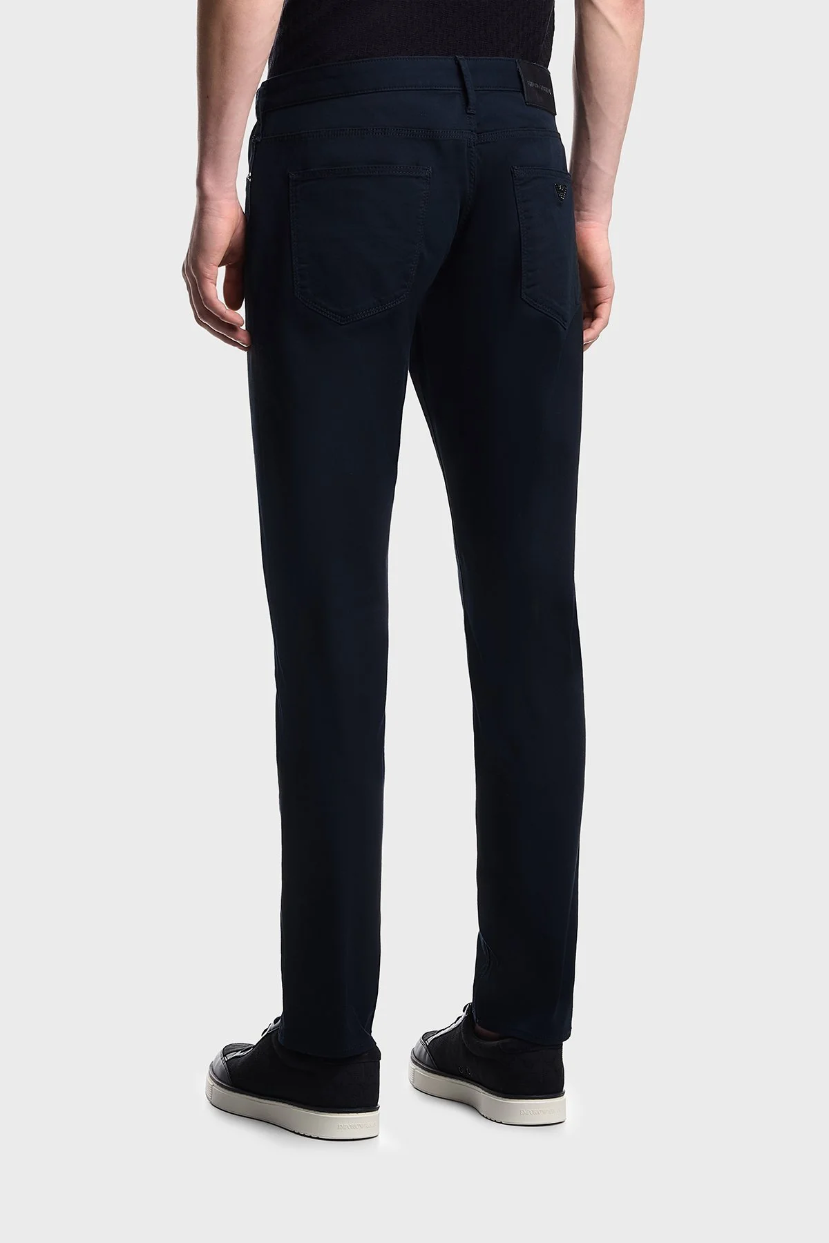 Emporio Armani Pamuklu Slim Fit Düşük Bel Jeans Erkek Kot Pantolon EM000121 AF22611 UB118 LACİVERT - 3