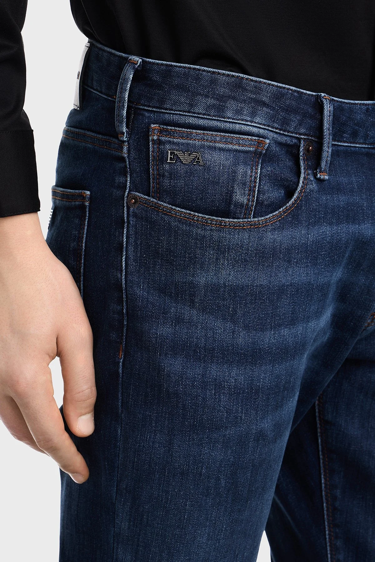 Emporio Armani Pamuklu Slim Fit Düşük Bel Jeans Erkek Kot Pantolon EM000121 AF22800 MB002 LACİVERT - 4