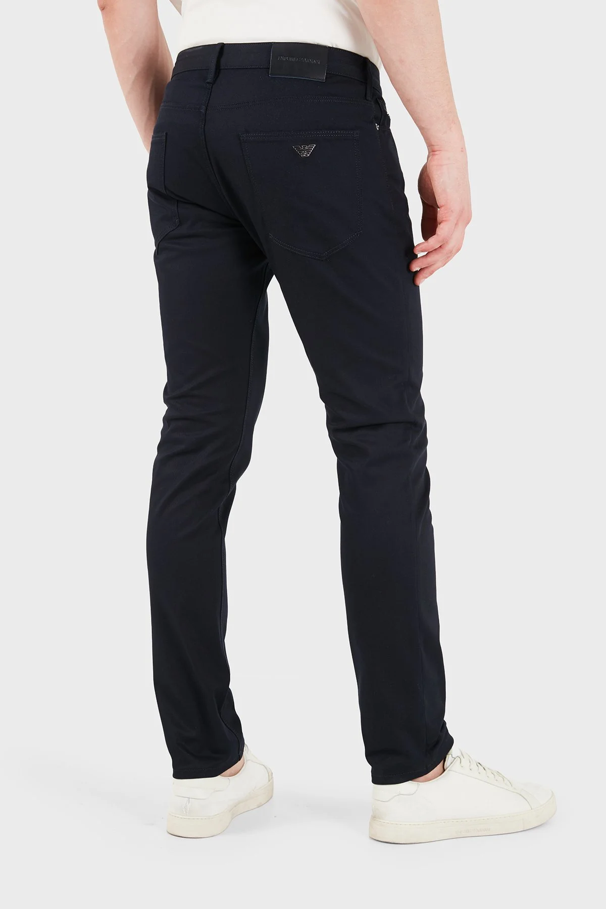 Emporio Armani Pamuklu Slim Fit Düşük Bel Jeans Erkek Kot Pantolon EM000121 AF23021 UB118 LACİVERT - 3