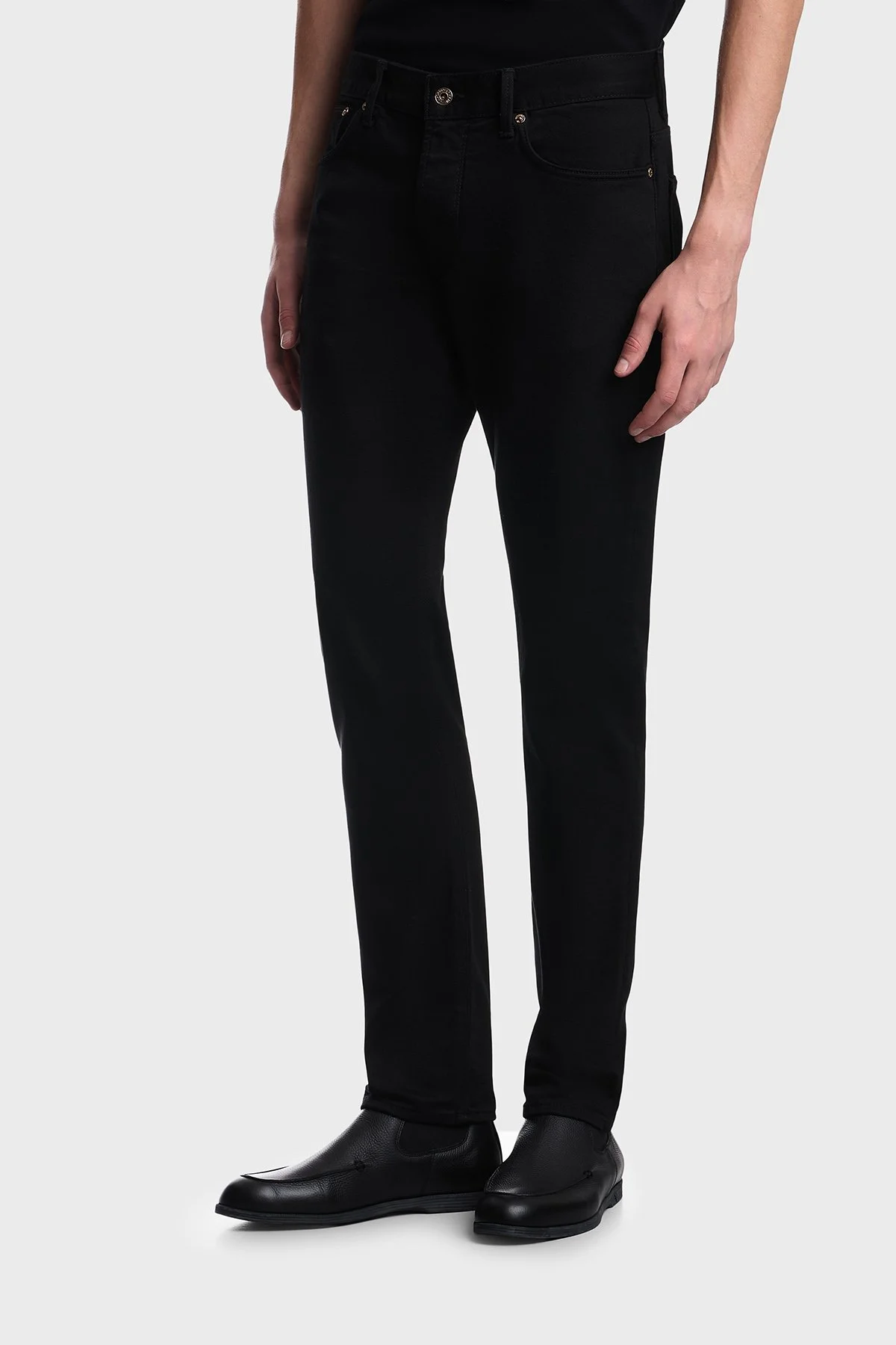Emporio Armani Pamuklu Slim Fit Düşük Bel Jeans Erkek Kot Pantolon EM000121 AF27706 MC002 Siyah - 1