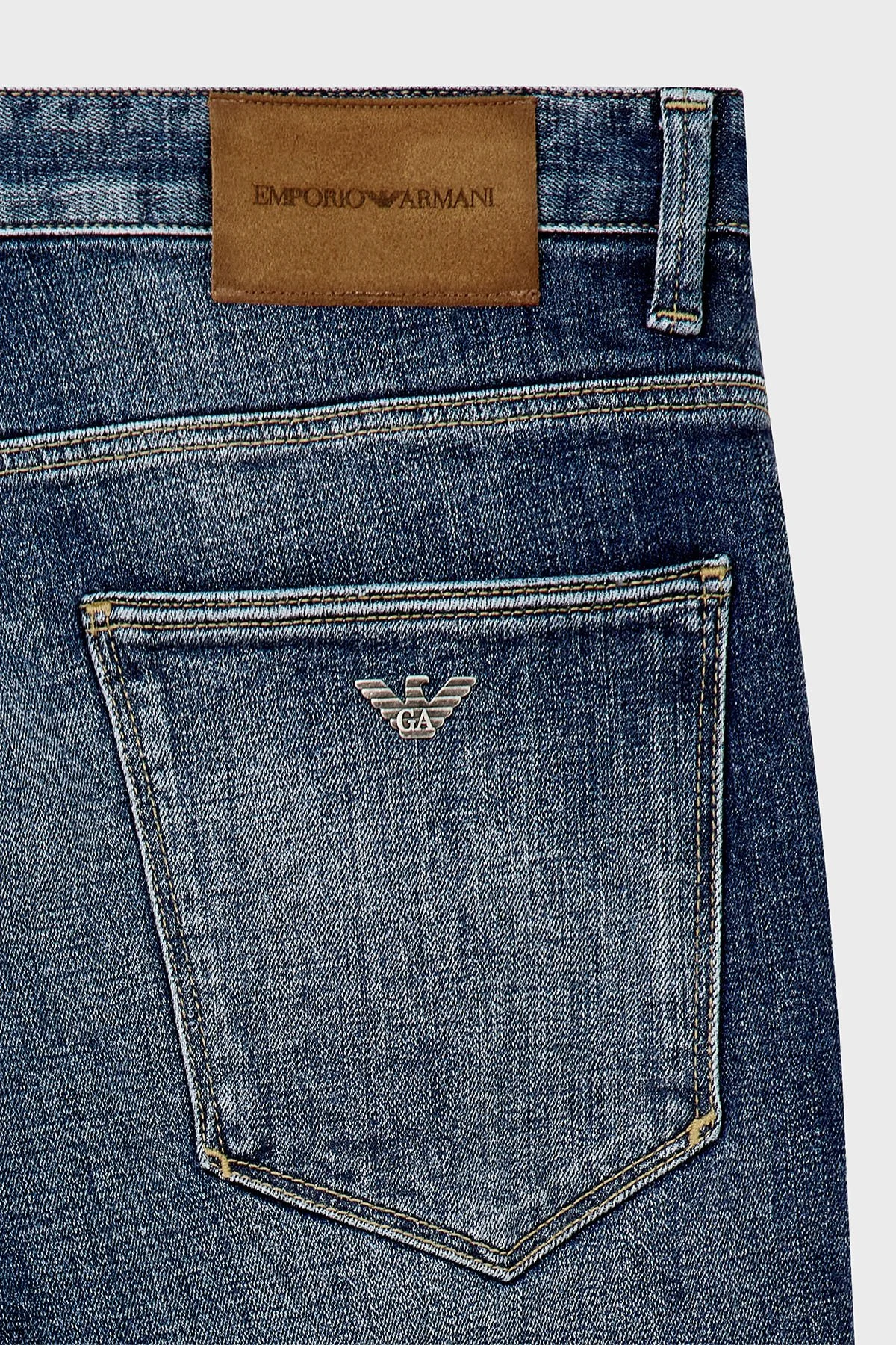 Emporio Armani Pamuklu Slim Fit Düşük Bel Jeans Erkek Kot Pantolon EM000121 AF27790 MB002 Lacivert - 5