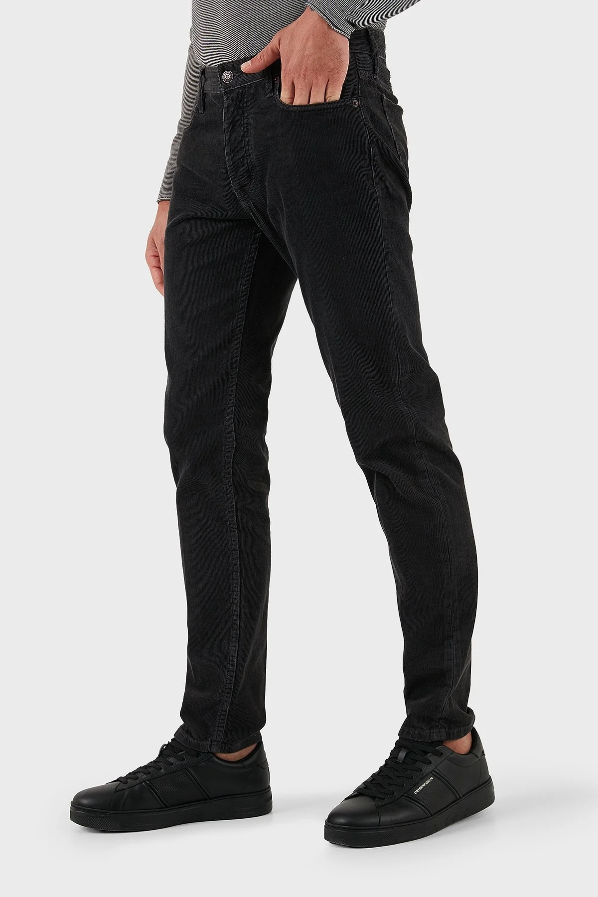 Emporio Armani Pamuklu Slim Fit Normal Bel Düz Paça Kadife Erkek Pantolon EM000668 AF19527 U8131 LACİVERT - 4