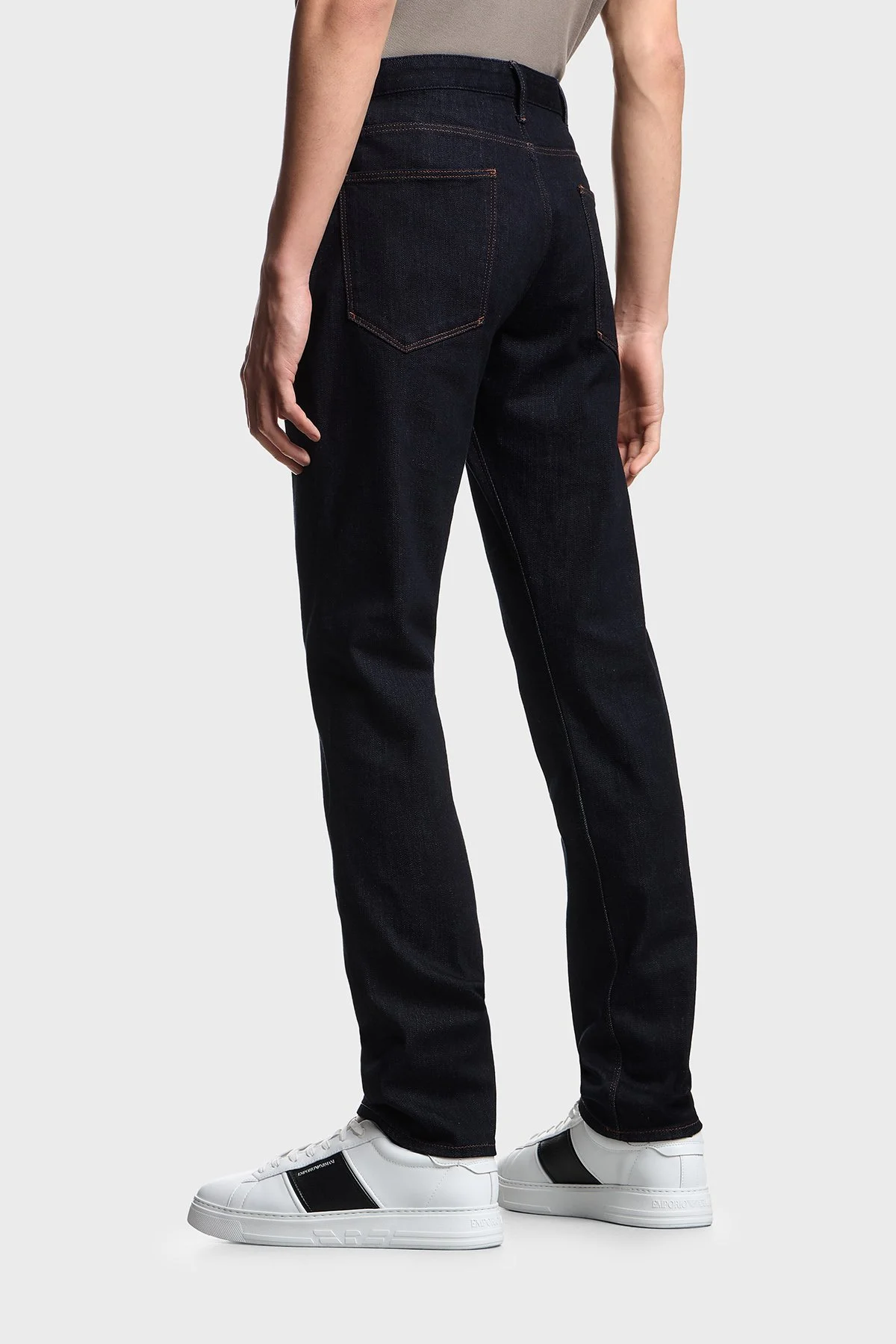 Emporio Armani Pamuklu Slim Fit Normal Bel Jeans Erkek Kot Pantolon EM000121 AF22800 MB001 Lacivert - 3