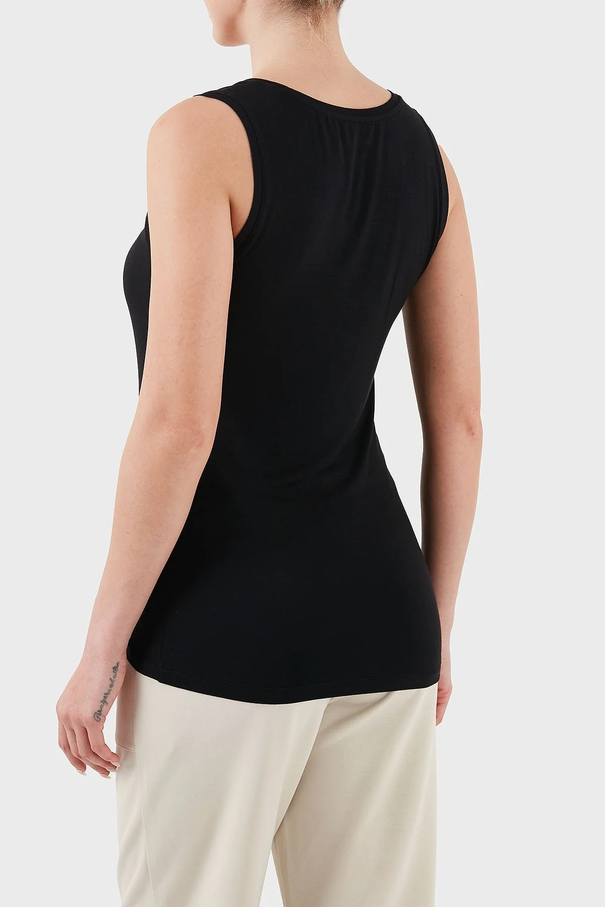 Emporio Armani Pamuklu Slim Fit Yuvarlak Yaka Logolu Bayan Top EW000407 AF10889 UC001 SİYAH - 8