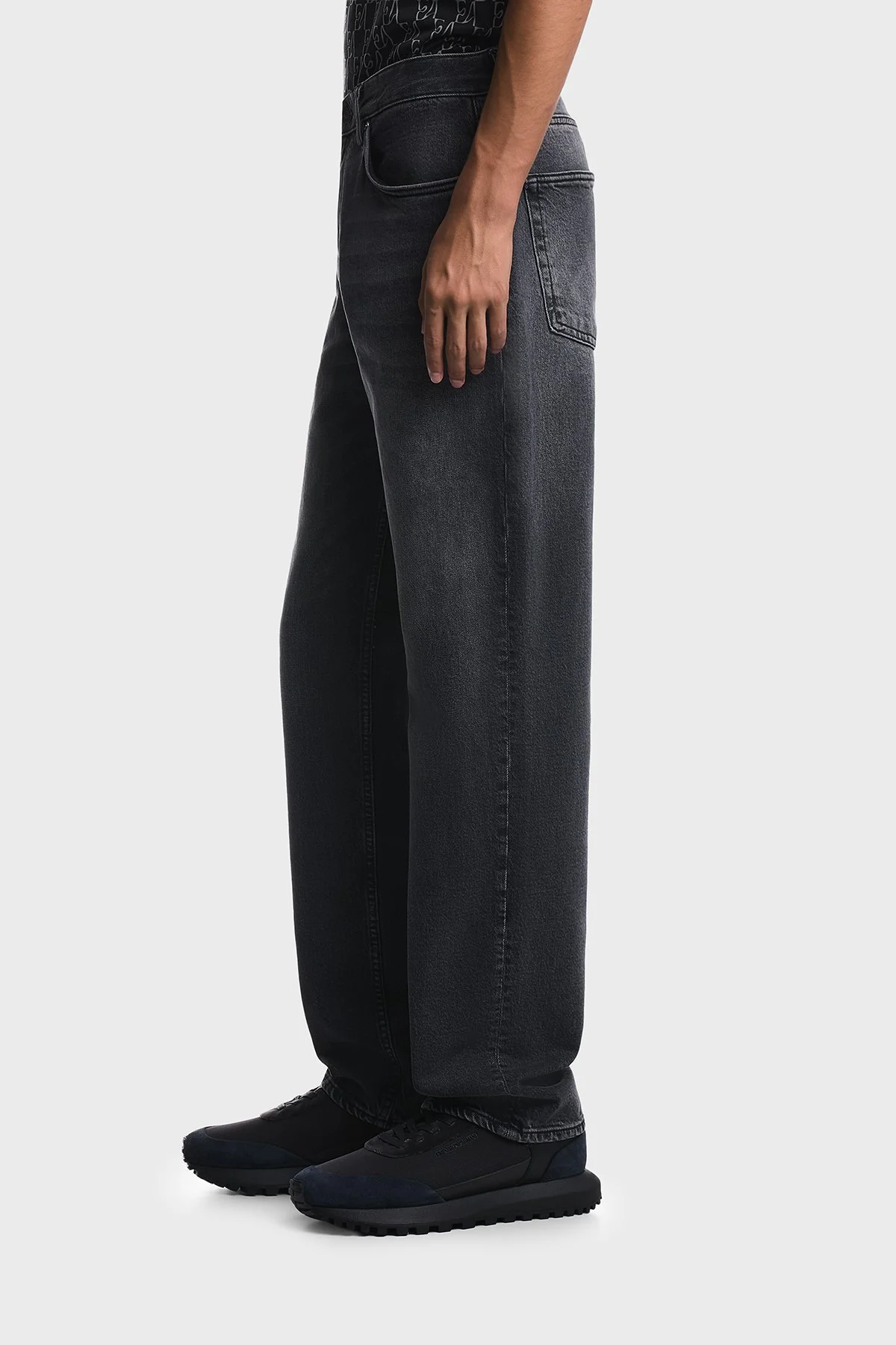 Emporio Armani Pamuklu Soluk Görünümlü Regular Fit Jeans Erkek Kot Pantolon EM000763 AF29076 M8001 Gri - 4
