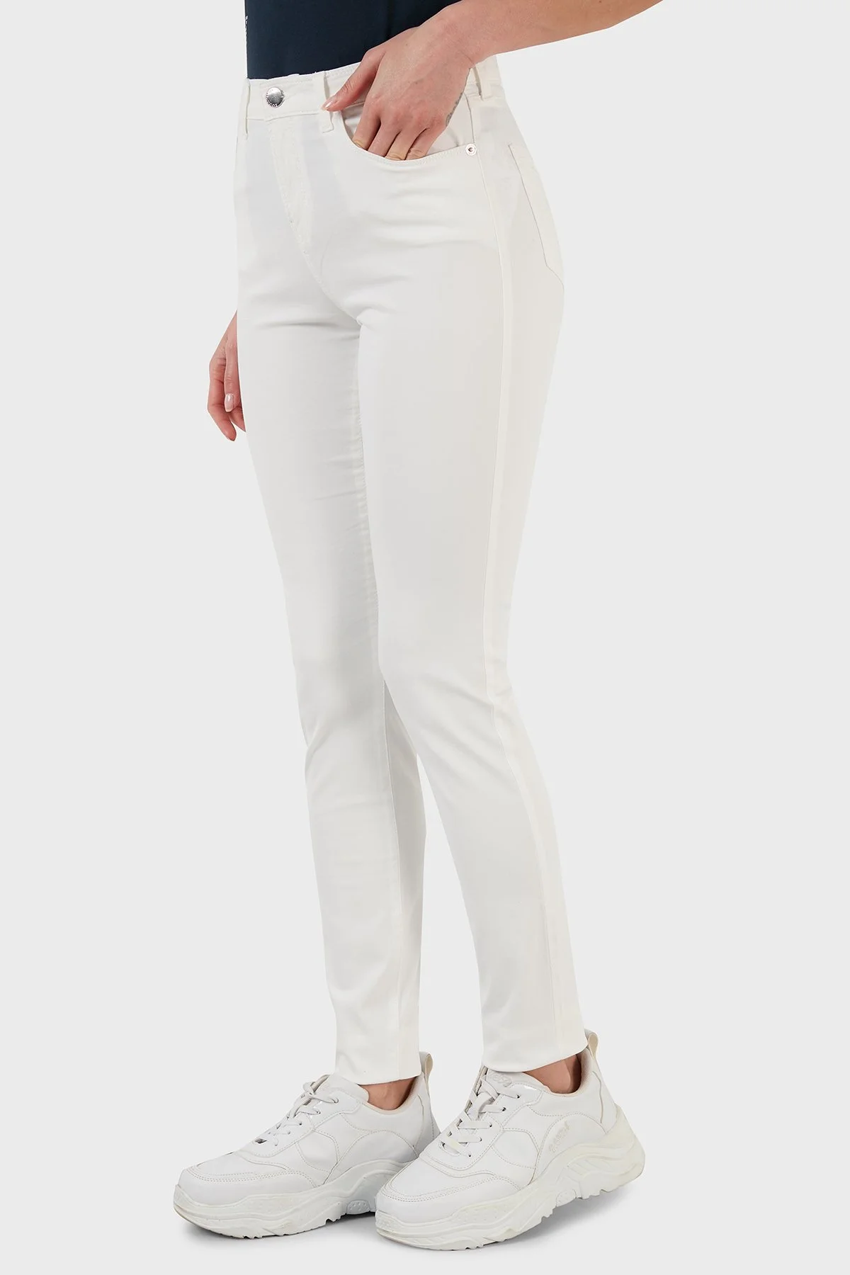Emporio Armani Pamuklu Yüksek Bel Skinny Fit Jeans Kadın Kot Pantolon 3L2J20 2N8HZ 0101 BEYAZ - 3