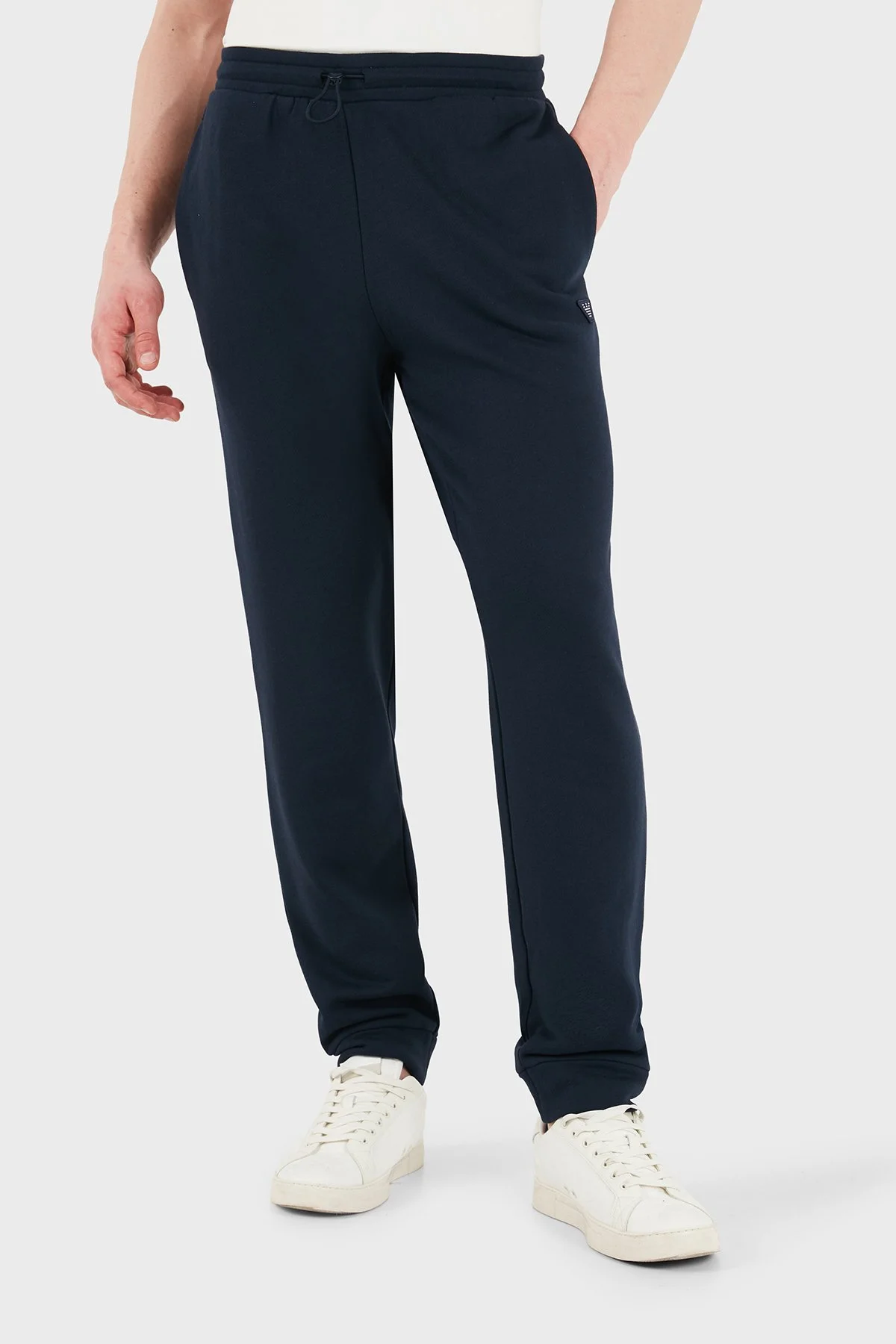 Emporio Armani Pamuk Ve Modal Karışımlı Relaxed Fit Normal Bel Erkek Pantolon EM000500 AF19060 UB102 LACİVERT - 4