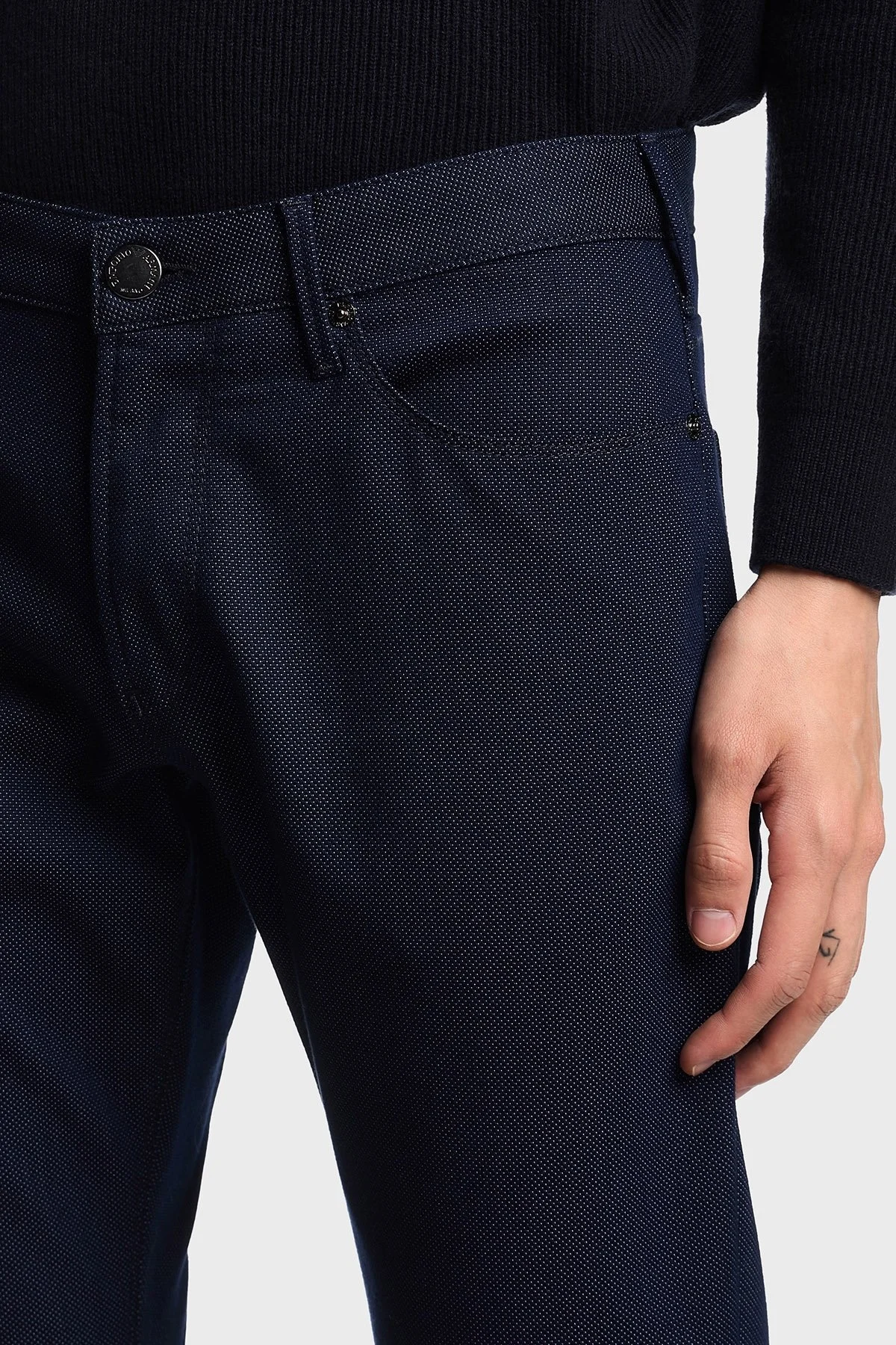 Emporio Armani Puantiyeli Streç Pamuklu Slim Fit Düşük Bel Dar Paça Jeans Erkek Kot Pantolon EM000121 AF14124 FB021 LACİVERT - 4