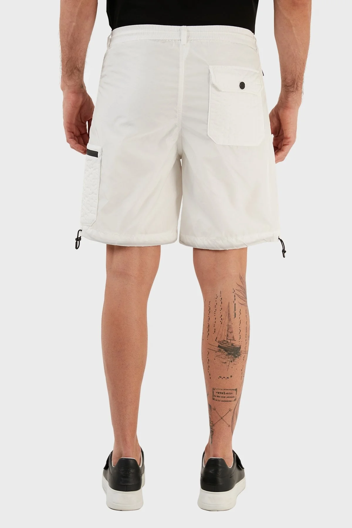 Emporio Armani Regular Fit Belden Bağlamalı Büzgülü Erkek Bermuda 3R1PC3 1NRMZ 0101 BEYAZ - 6