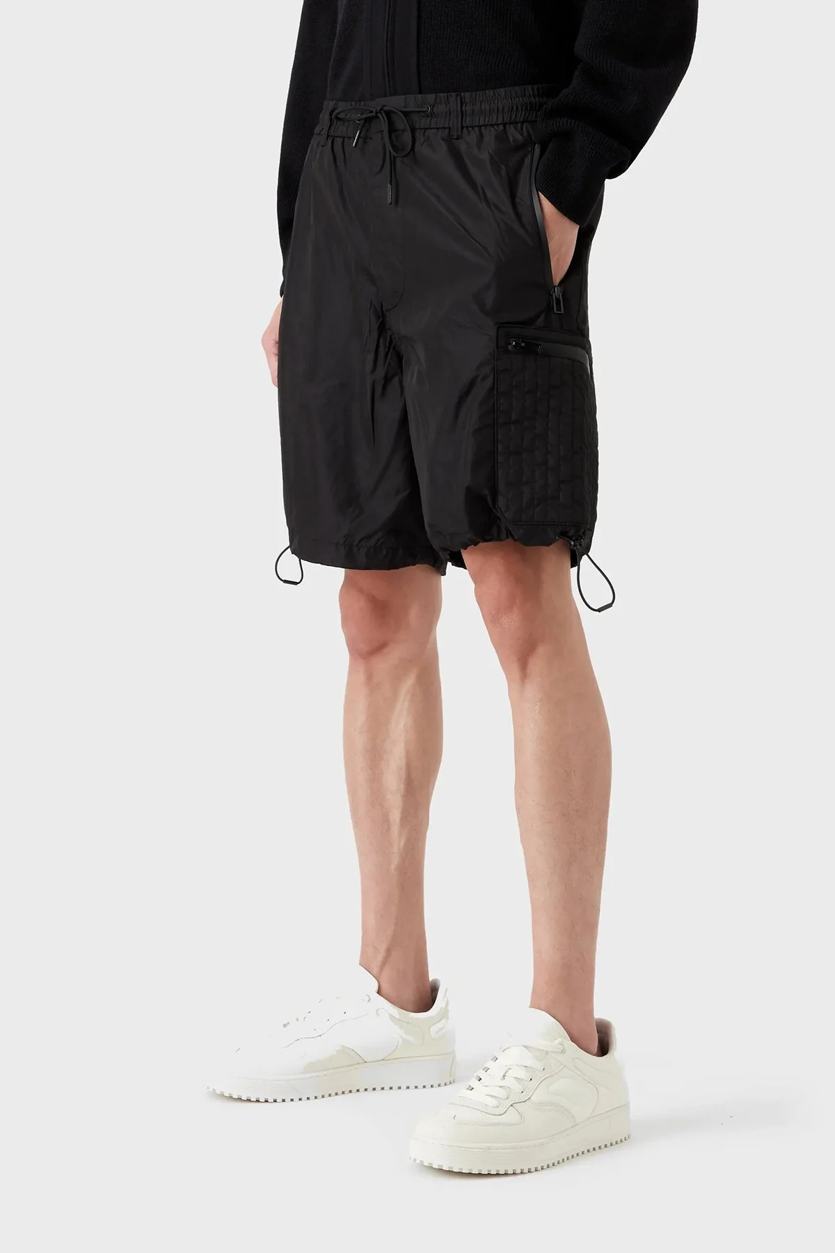 Emporio Armani Regular Fit Belden Bağlamalı Büzgülü Erkek Bermuda 3R1PC3 1NRMZ 0999 SİYAH - 1