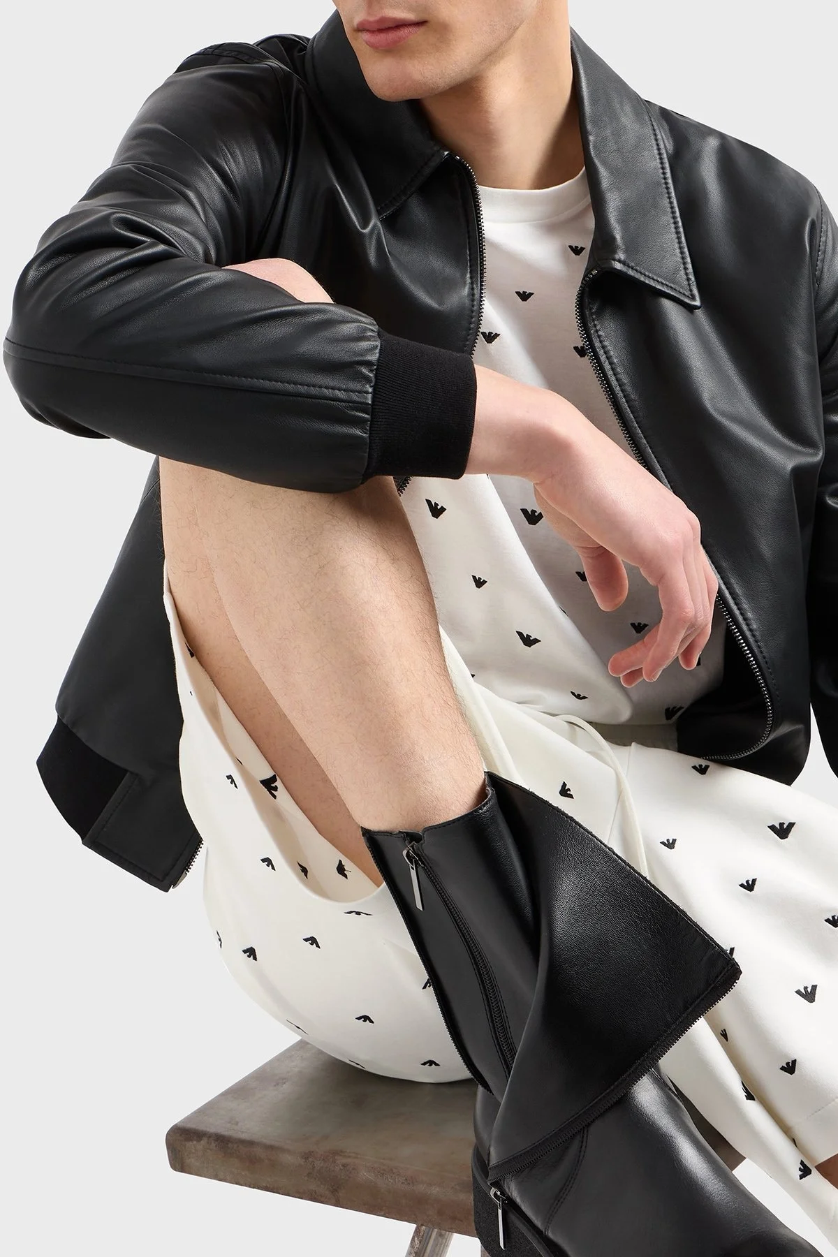 Emporio Armani Regular Fit Bisiklet Yaka Tamamı Logolu Erkek T Shirt EM001400 AF10017 F0085 BEYAZ - 4