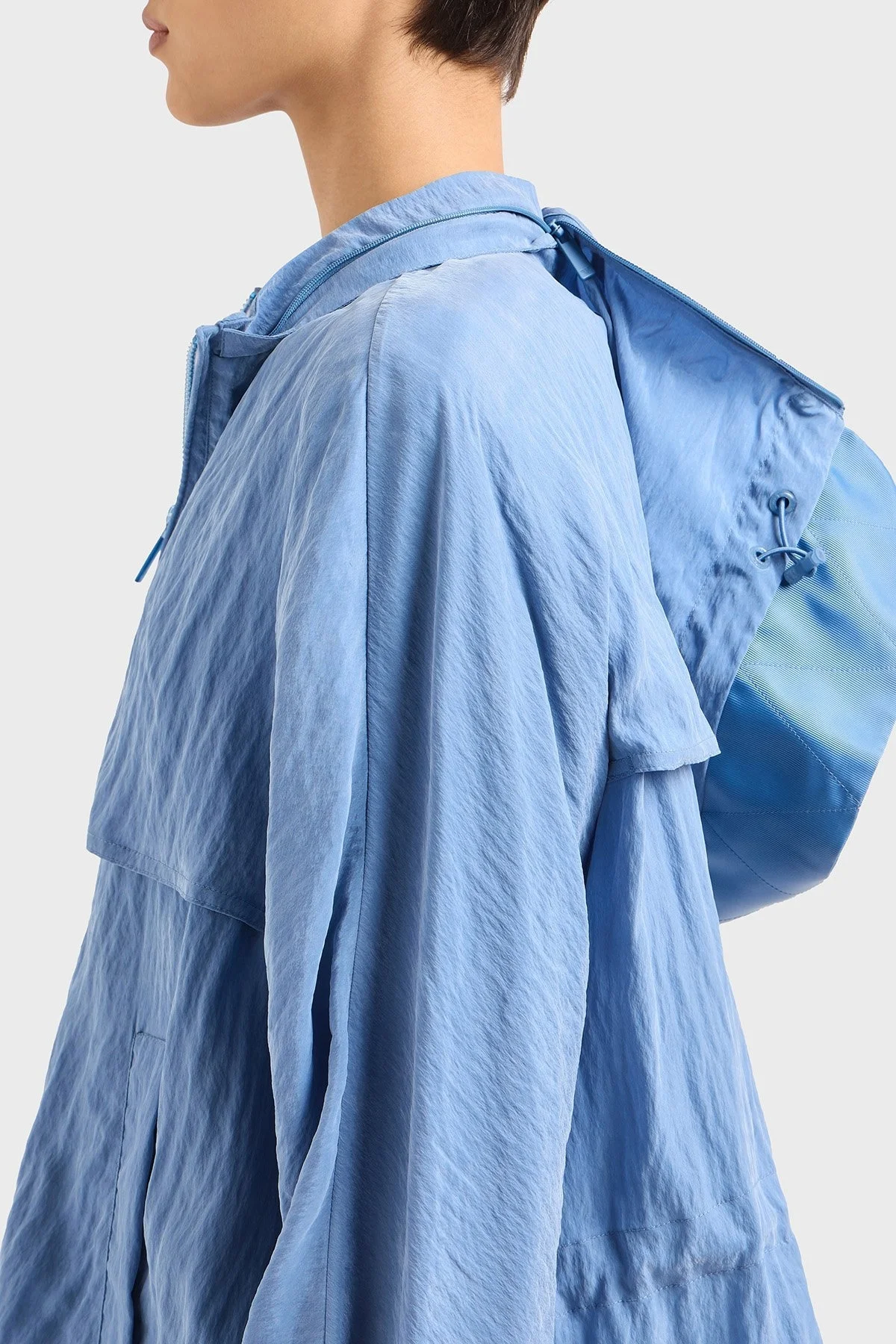 Emporio Armani Regular Fit Çıkarılabilir Kapüşonlu Cupra Bayan Ceket EW000642 AF12644 U9324 MAVİ - 9