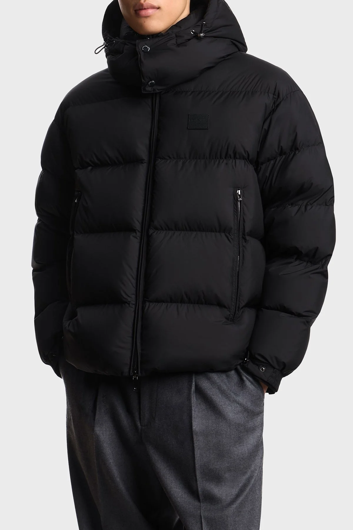 Emporio Armani Regular Fit Çıkarılabilir Kapüşonlu Su İtici Şişme Erkek Mont EM003050 AF18231 UC001 SİYAH - 1