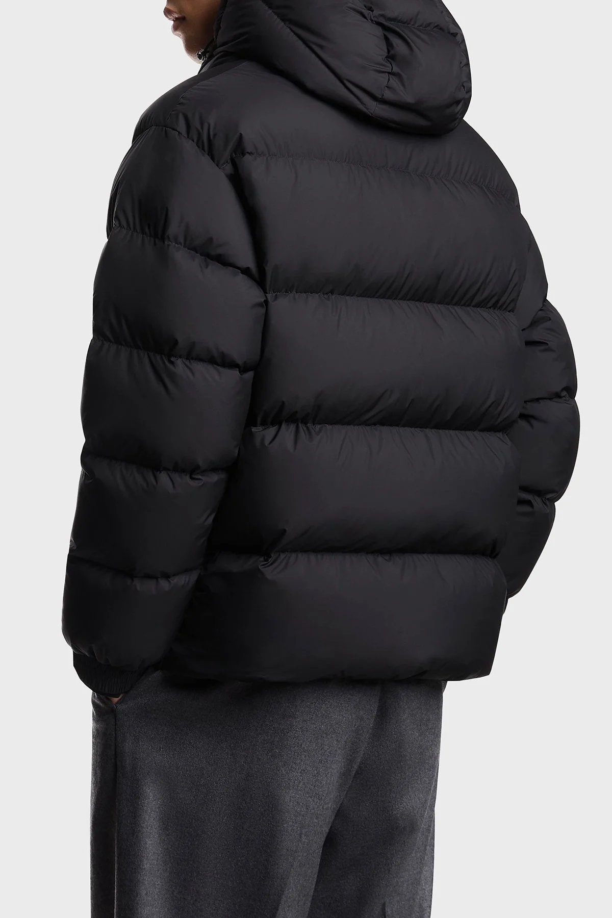 Emporio Armani Regular Fit Çıkarılabilir Kapüşonlu Su İtici Şişme Erkek Mont EM003050 AF18231 UC001 SİYAH - 3