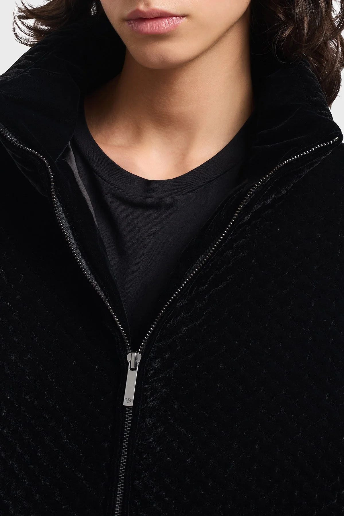 Emporio Armani Regular Fit Dik Yaka Efektli Kadife Bayan Mont EW001464 AF14361 UC001 SİYAH - 4