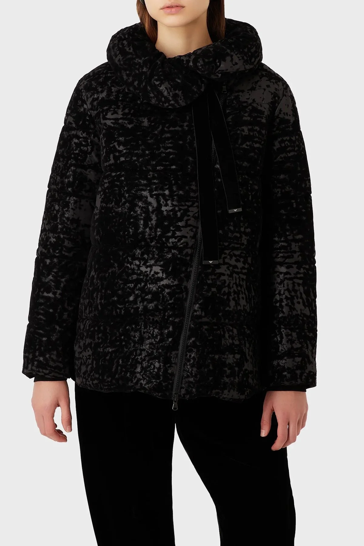 Emporio Armani Regular Fit Dik Yaka Kadife Bayan Mont 6L2B73 2NITZ 0999 SİYAH - 1