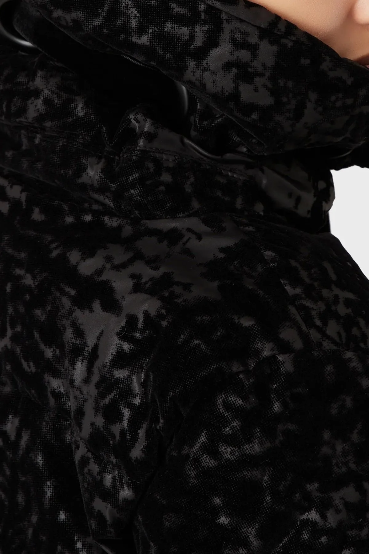 Emporio Armani Regular Fit Dik Yaka Kadife Bayan Mont 6L2B73 2NITZ 0999 SİYAH - 5