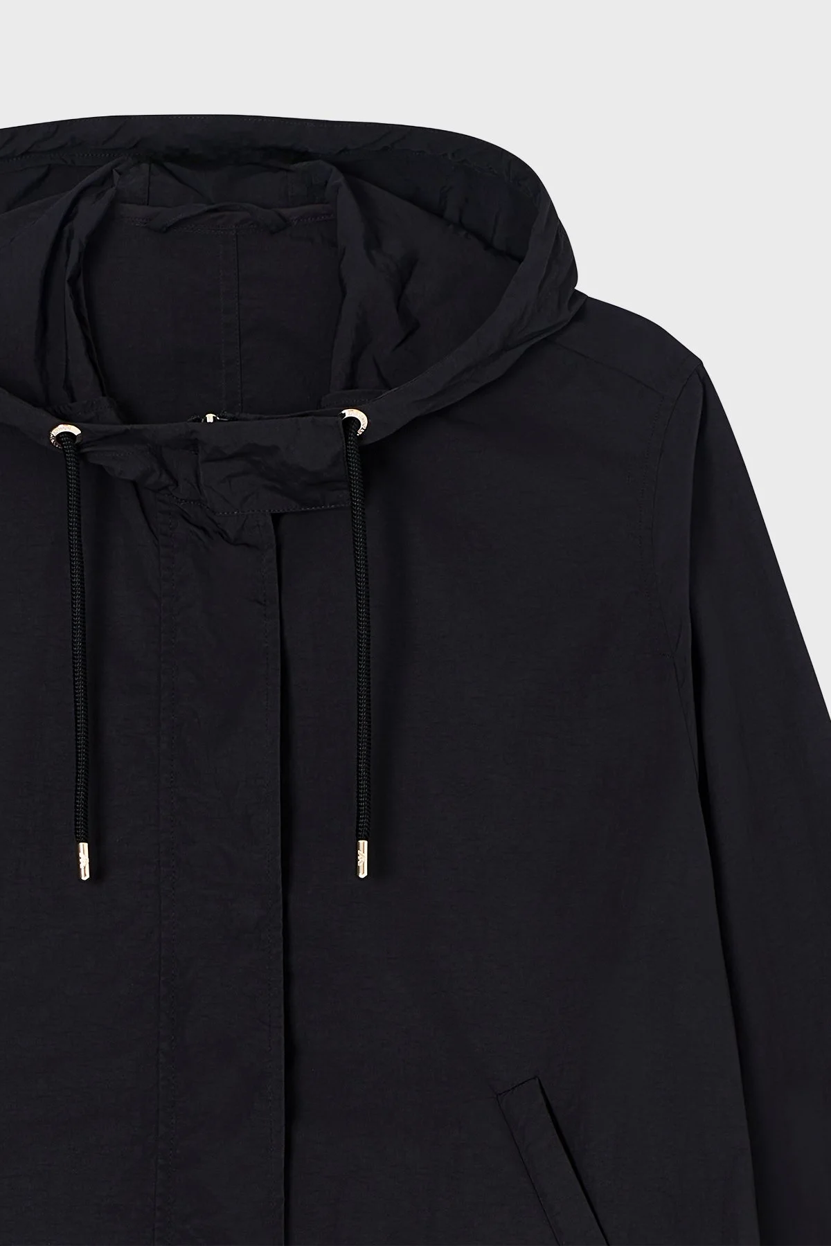 Emporio Armani Regular Fit Kapüşonlu Çıtçıt Düğme ve Fermuarlı Kadın Mont EW003911 AF22803 UC001 SİYAH - 4