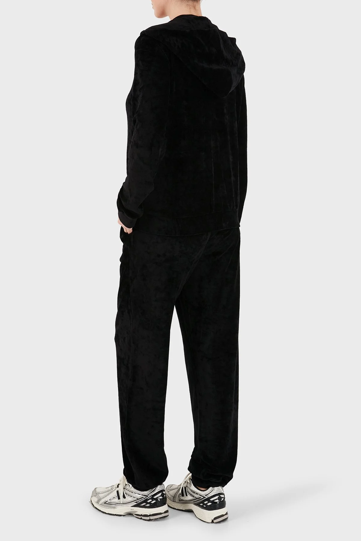 Emporio Armani Regular Fit Kapüşonlu Logolu Kadife Dokulu Kadın Eşofman Takımı EW004748 AF26228 UC001 Siyah - 2