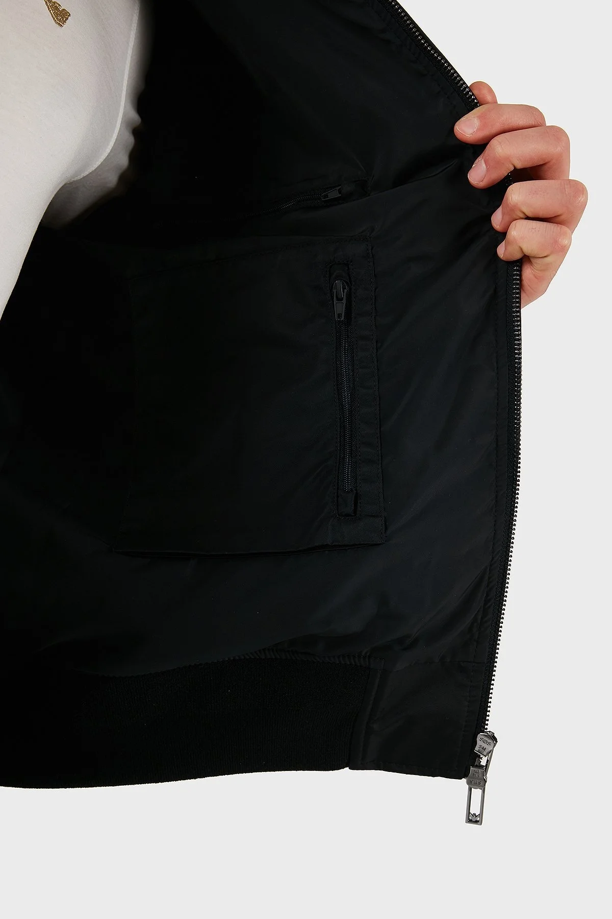 Emporio Armani Regular Fit Kolej Yaka Logolu Bomber Erkek Mont EM001865 AF15344 U8133 SİYAH - 14