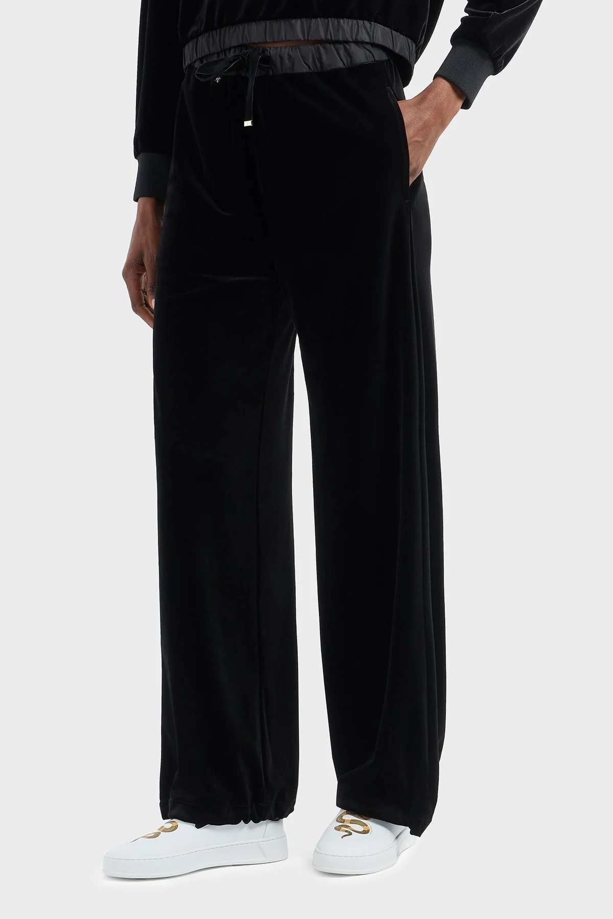 Emporio Armani Regular Fit Lastikli Bel Bol Paça Şönil Bayan Pantolon EW001167 AF13341 UC001 SİYAH - 1