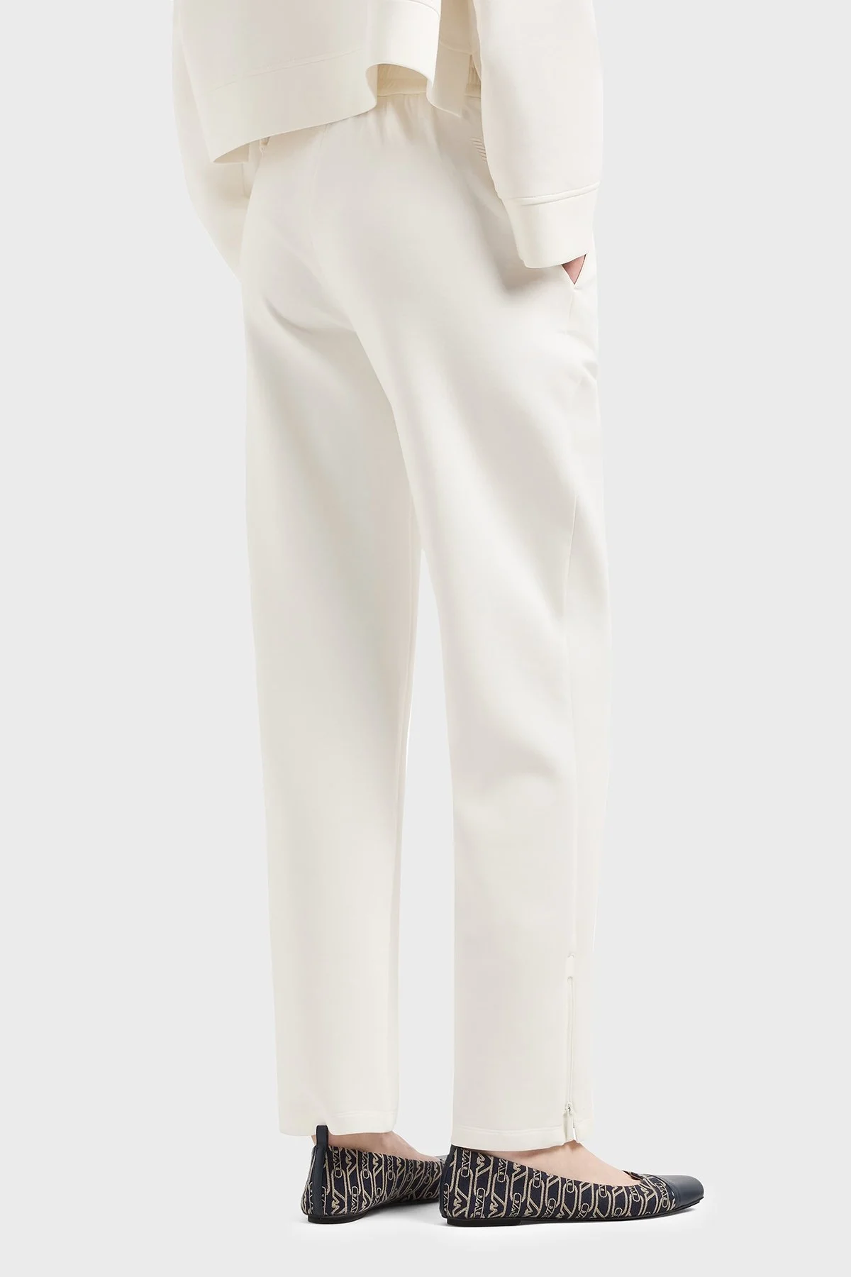 Emporio Armani Regular Fit Lastikli Bel Düz Paça Kadın Pantolon EW000484 AF10002 U0006 BEYAZ - 3