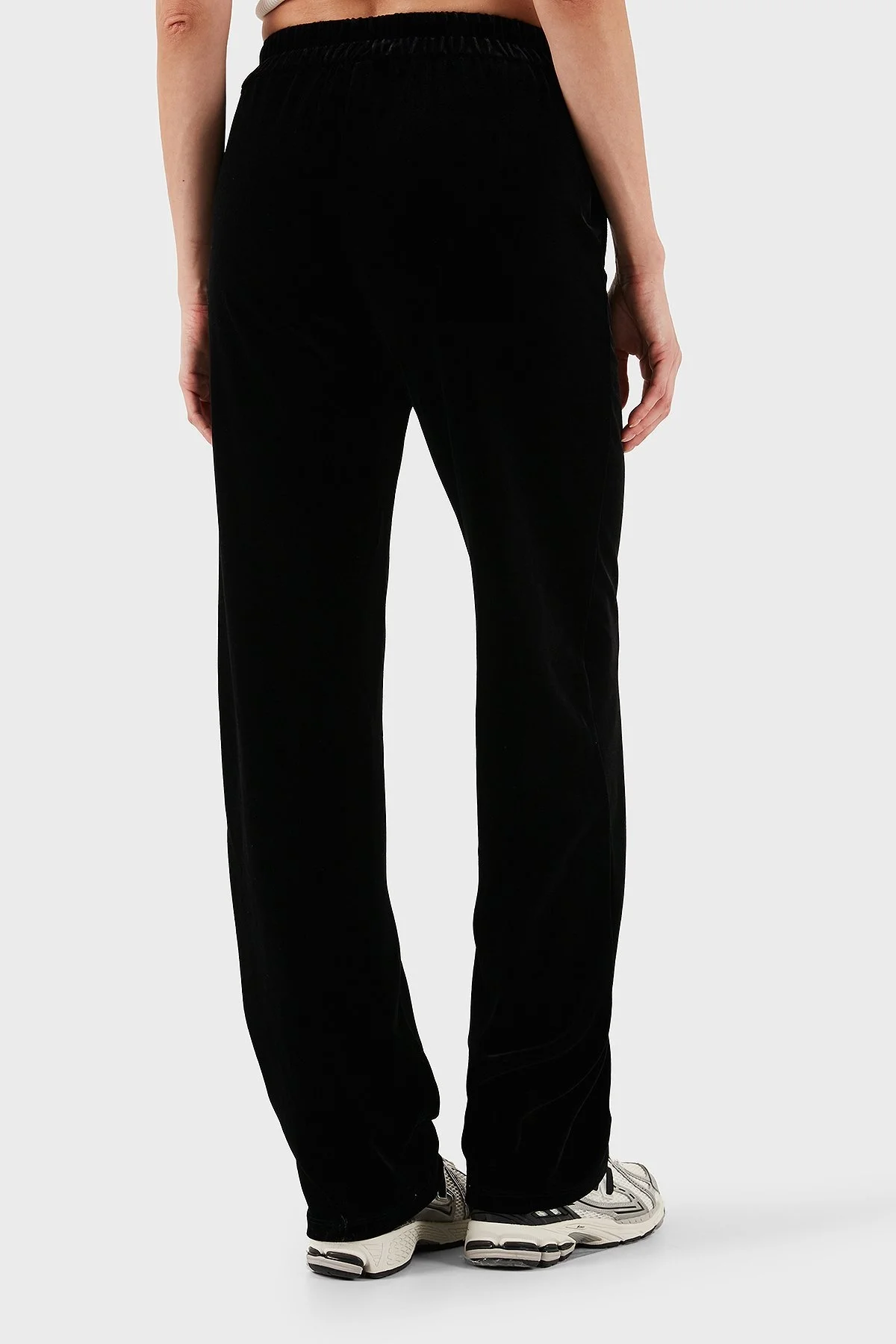 Emporio Armani Regular Fit Lastikli Bel Düz Paça Şönil Bayan Pantolon EW001366 AF13341 UC001 SİYAH - 8