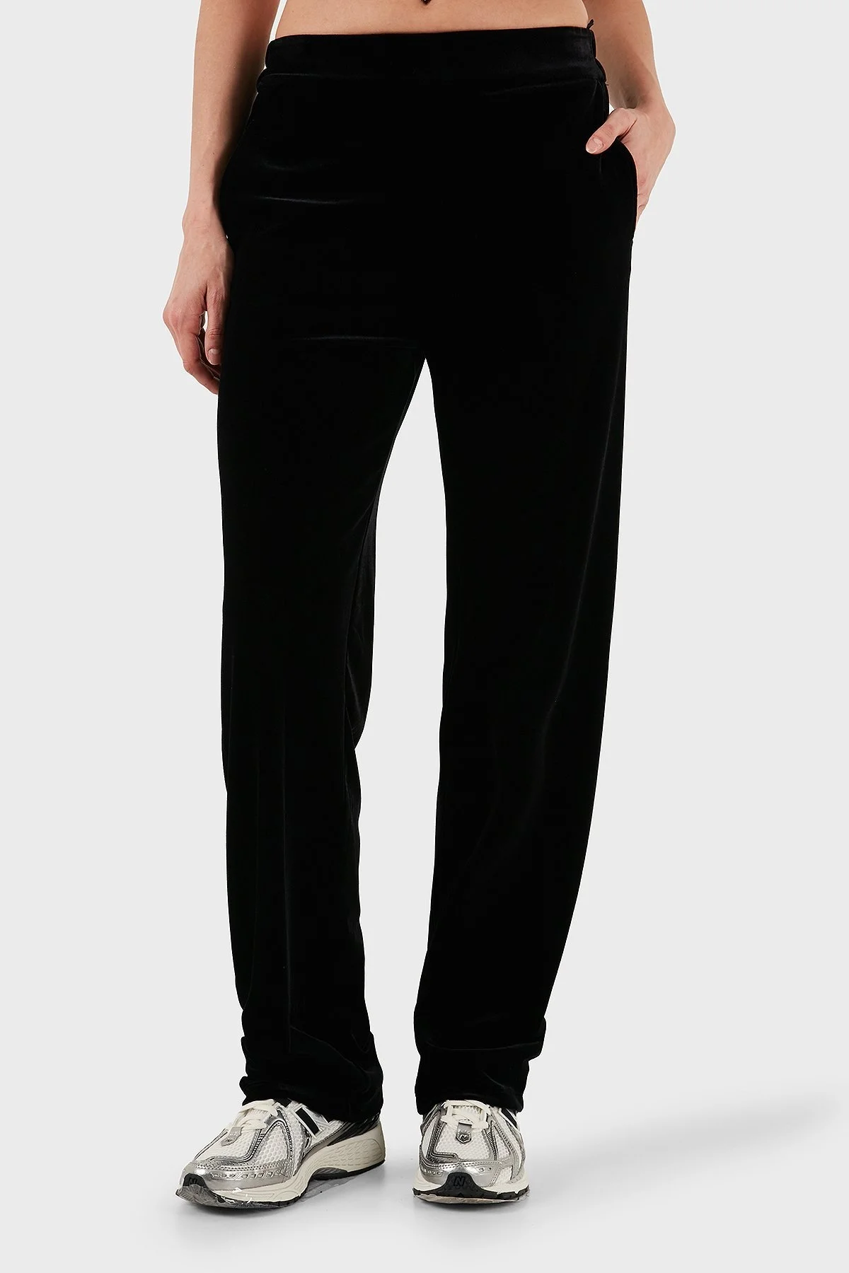 Emporio Armani Regular Fit Lastikli Bel Düz Paça Şönil Bayan Pantolon EW001366 AF13341 UC001 SİYAH - 9