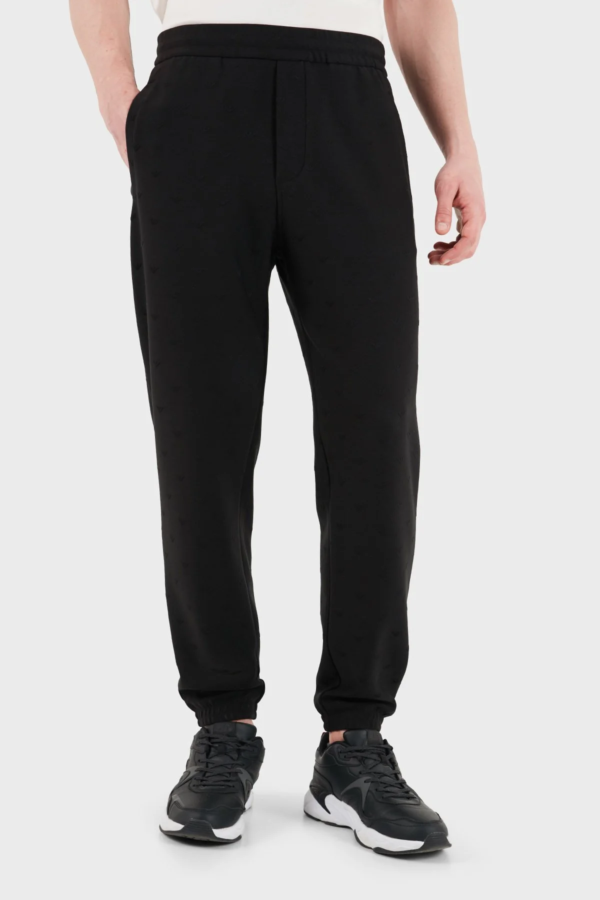 Emporio Armani Regular Fit Lastikli Bel Lastikli Paça Jogger Erkek Pantolon EM004872 AF13700 FC322 SİYAH - 1