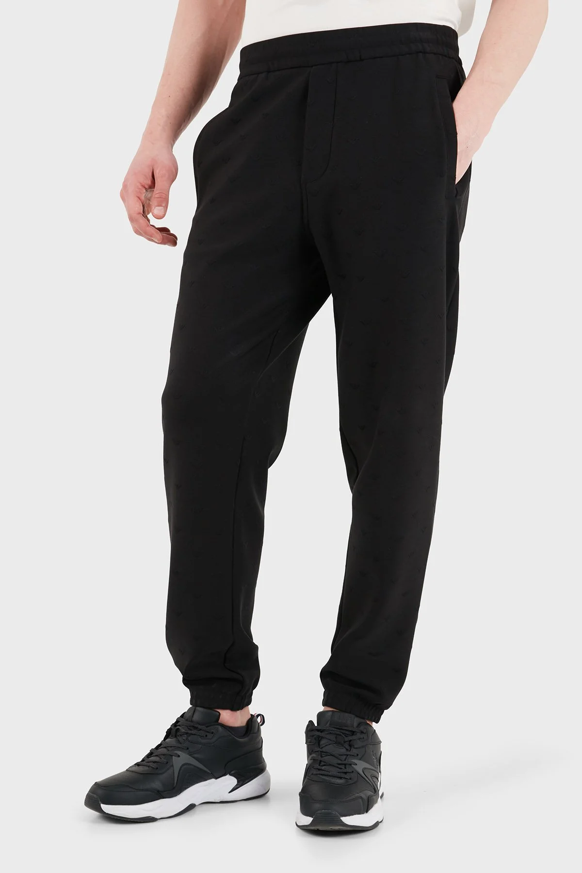 Emporio Armani Regular Fit Lastikli Bel Lastikli Paça Jogger Erkek Pantolon EM004872 AF13700 FC322 SİYAH - 4