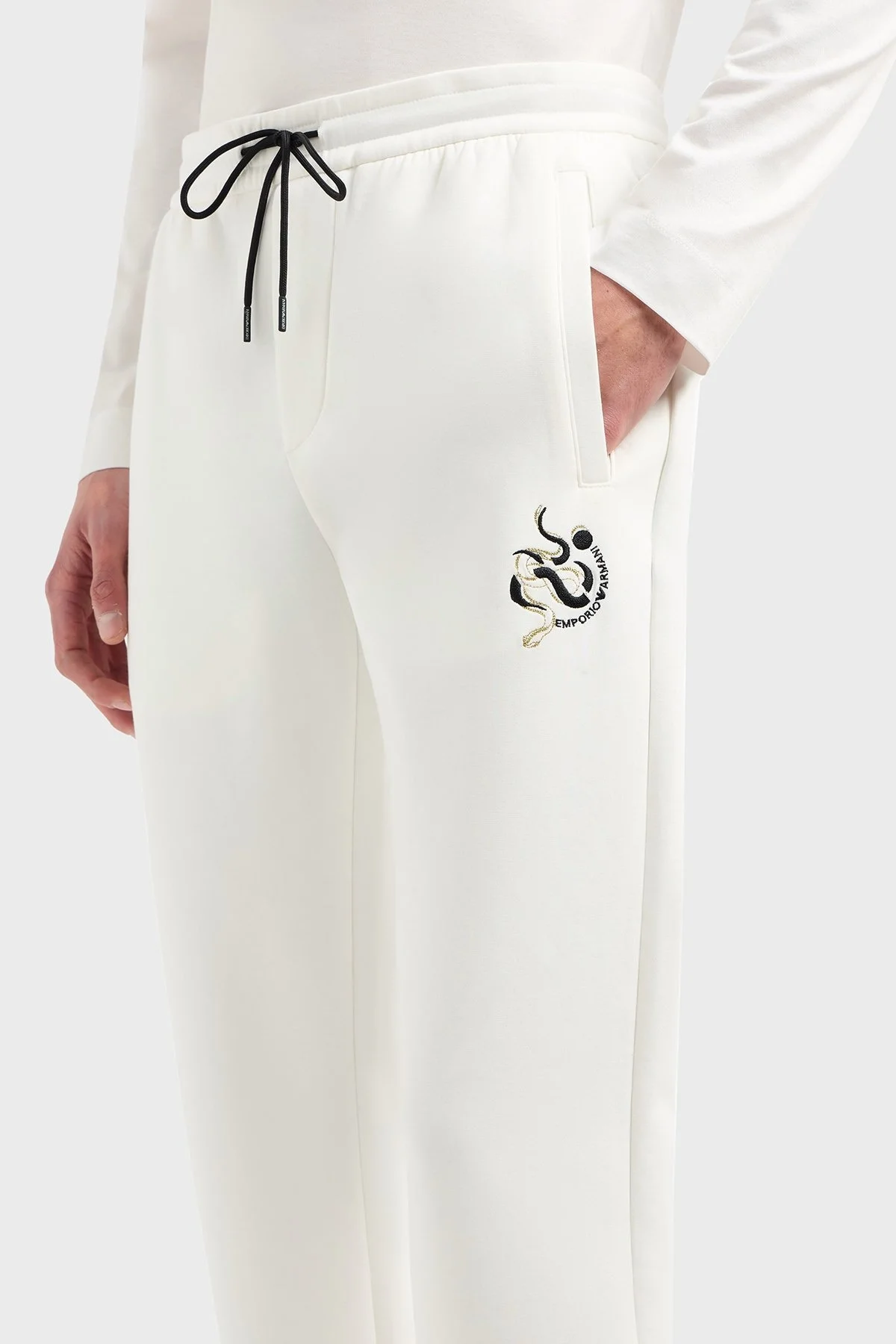 Emporio Armani Regular Fit Lastiklil Bel Ribanalı Paça Jogger Erkek Pantolon EM001701 AF10013 U0003 BEYAZ - 4